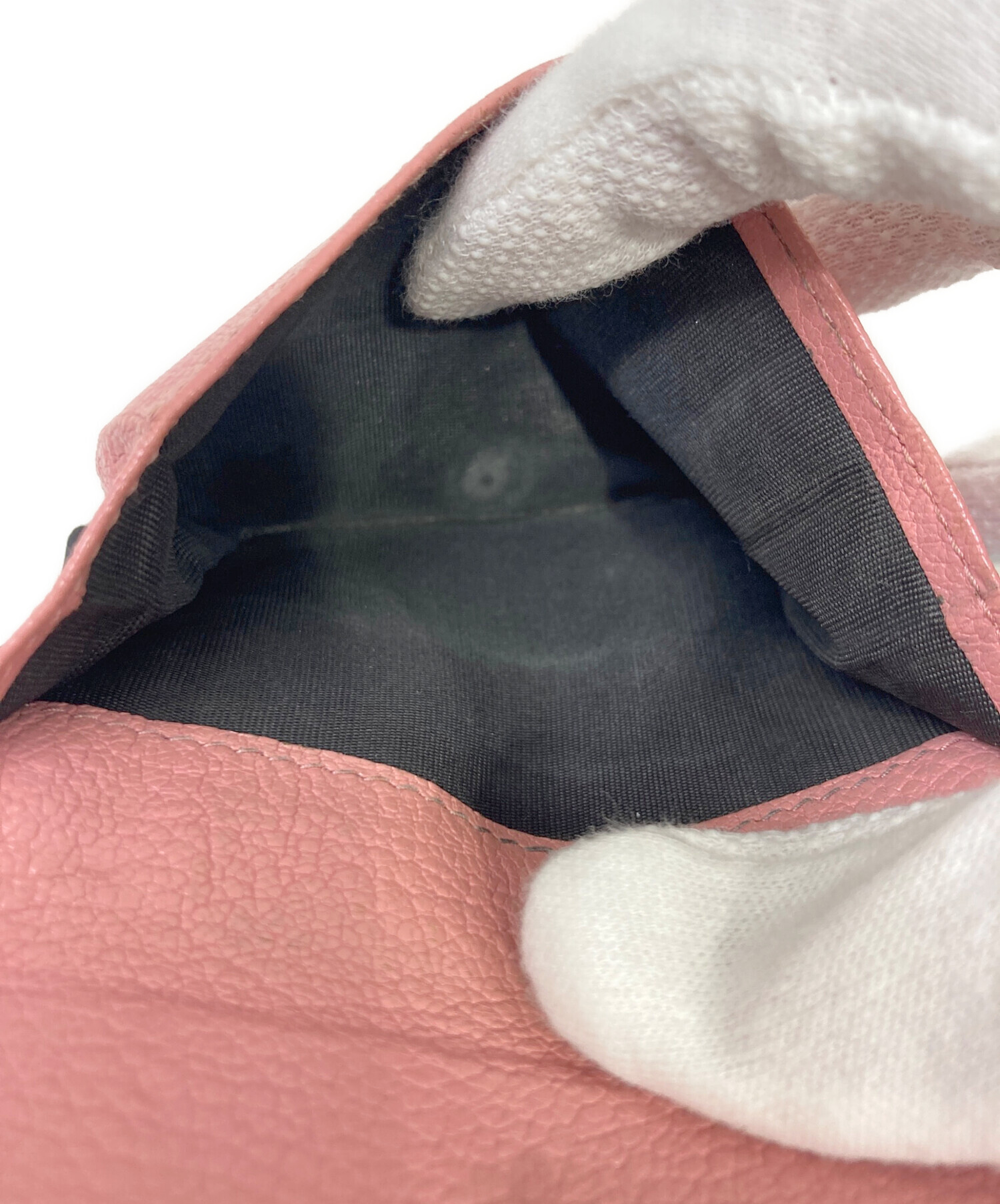 中古・古着通販】MIU MIU (ミュウミュウ) 財布 ブラック｜ブランド