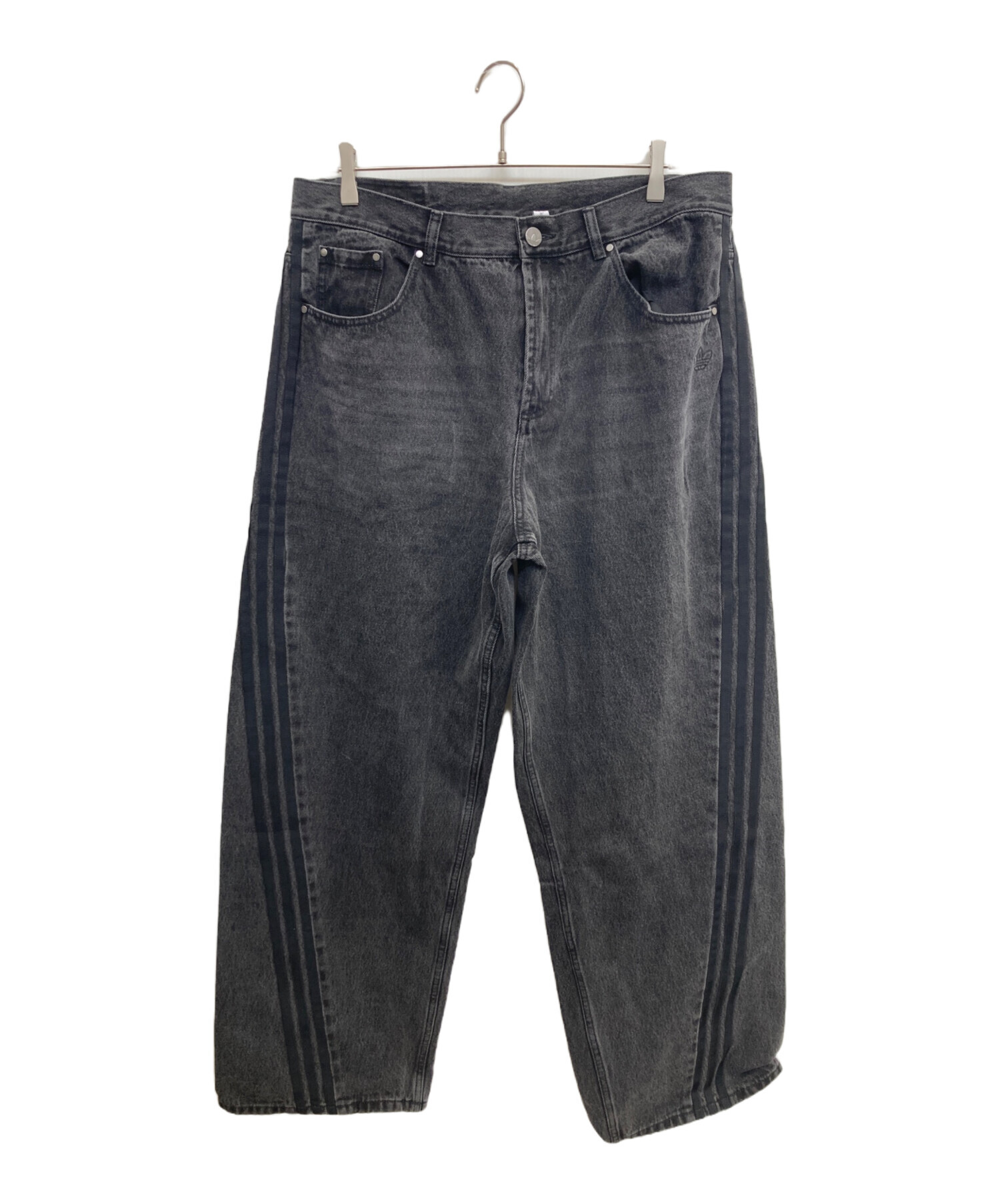 美品　adidas originalsサイドライン ブラックデニム　32サイズ 中古・古着通販】adidas (アディダス) サイドラインデニムパンツ
