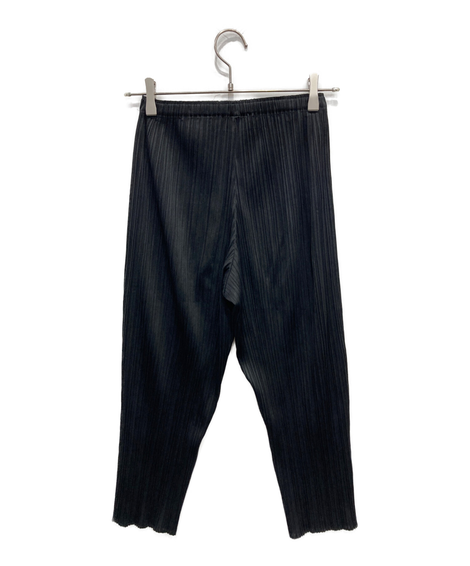プリーツプリーズ ♥中古品 黒 ガウチョパンツ 中古・古着通販】PLEATS PLEASE (プリーツプリーズ) クロップド