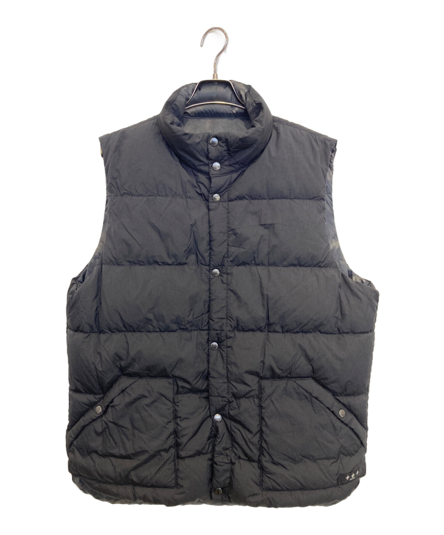 TATRAS ブラック ダウンベスト 新品未使用 中古・古着通販】TATRAS (タトラス) カモ柄リバーシブルダウンベスト