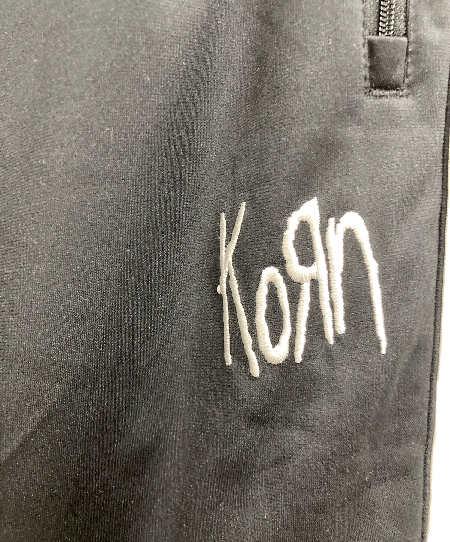 中古・古着通販】adidas (アディダス) Korn (コーン) トラックパンツ