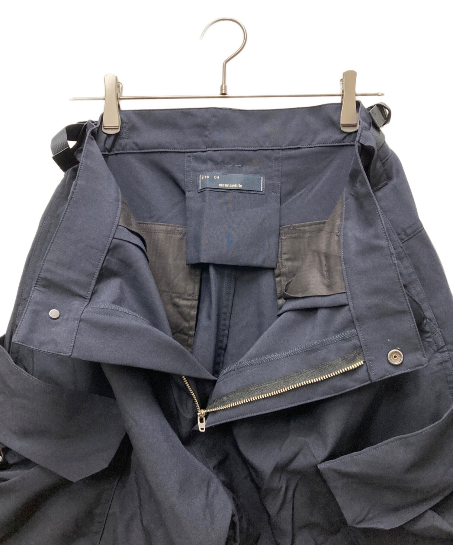 中古・古着通販】meanswhile (ミーンズワイル) Luggage Cargo Shorts