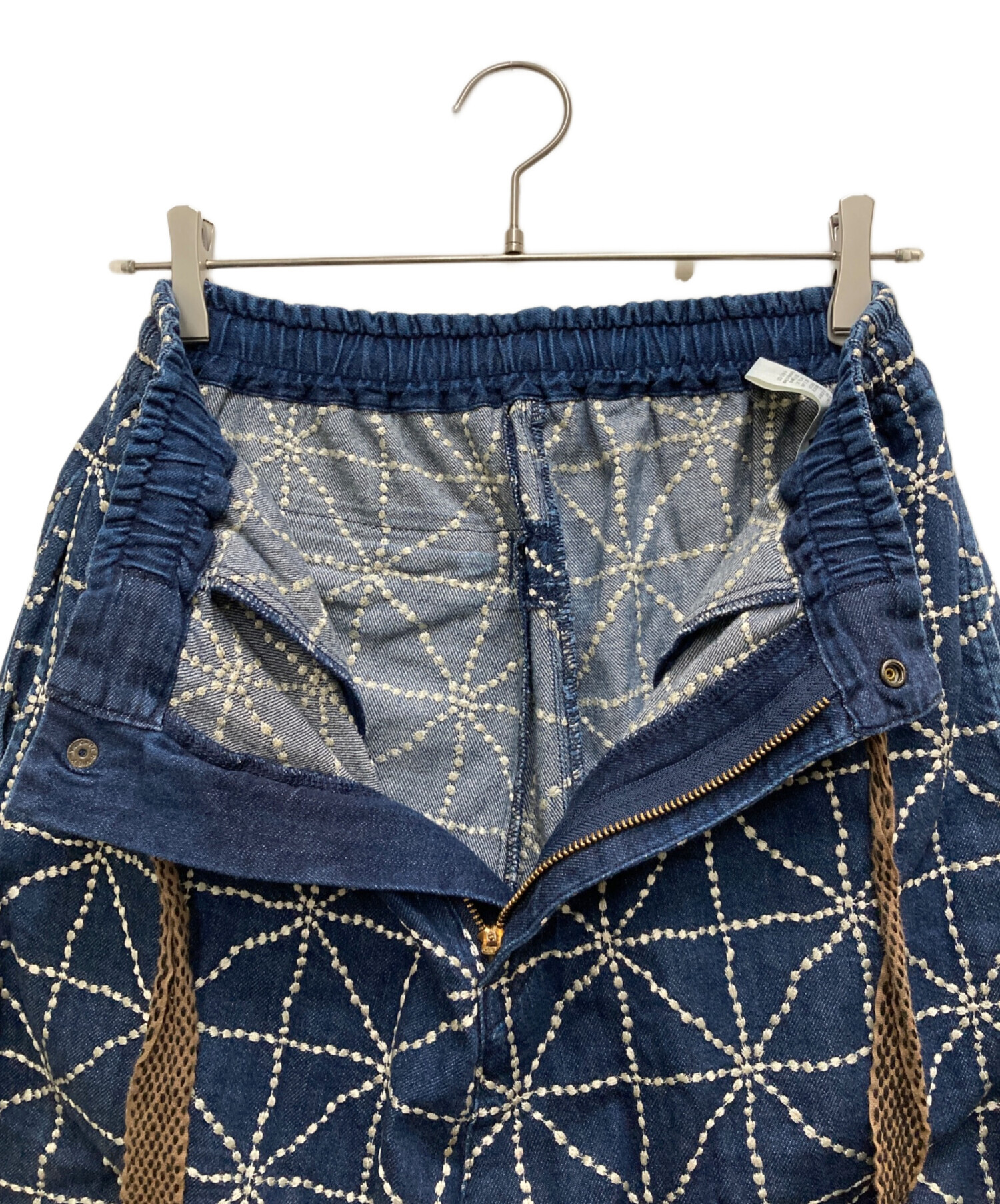 中古・古着通販】KAPITAL (キャピタル) 8ozデニム FOLK-DOJO刺繍 中古・古着通販】KAPITAL (キャピタル) 8ozデニム FOLK-DOJO刺繍