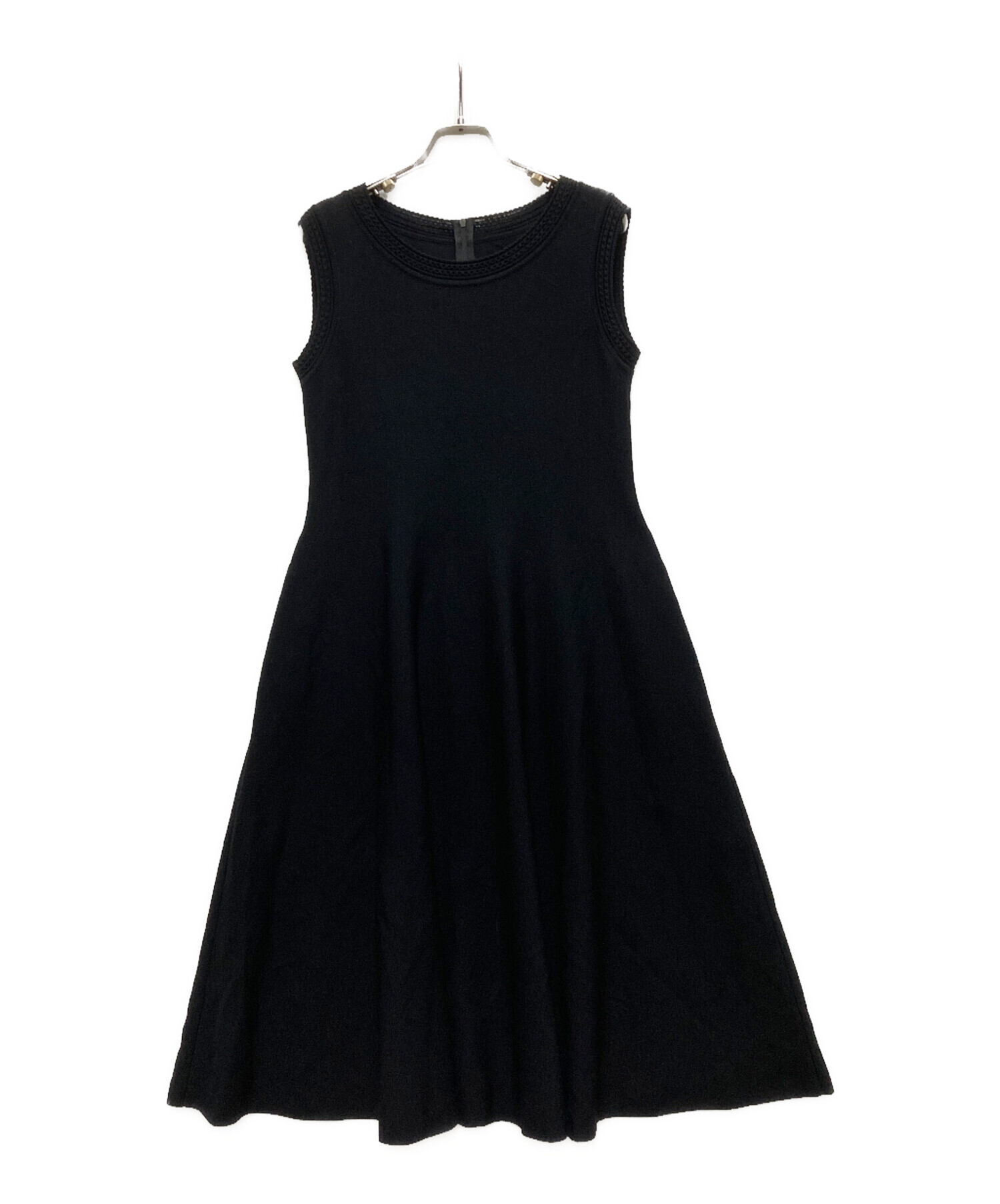 FOXEY Boutique ノースリーブニット スクエアネック　アセテート　黒 中古・古着通販】FOXEY (フォクシー) ノースリーブニット ブラック