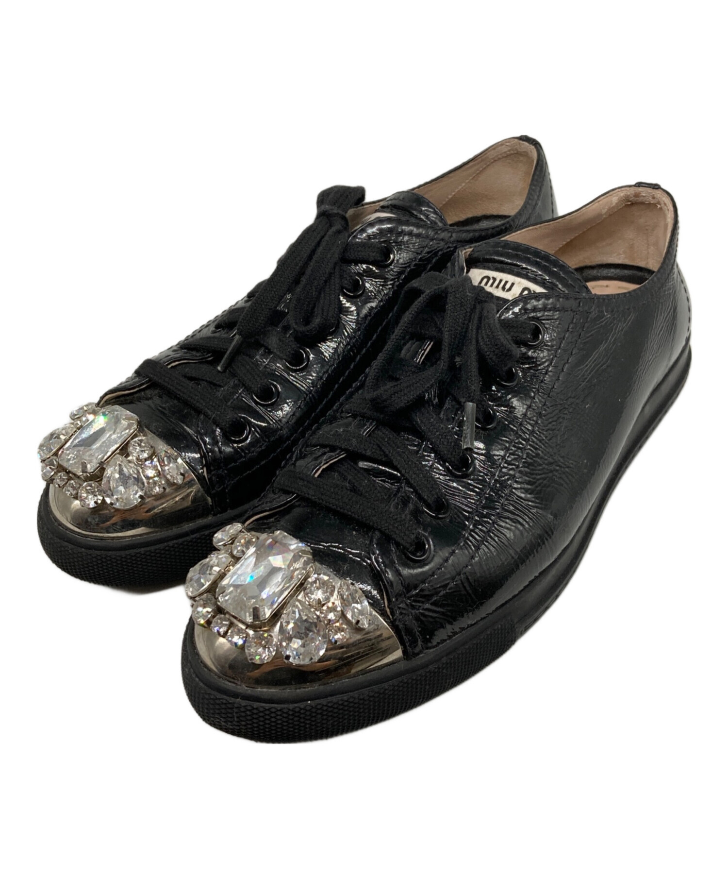 ミュウミュウ　スニーカー/エナメル ビジュー ブラック 中古・古着通販】MIU MIU (ミュウミュウ) ビジューエナメルスニーカー