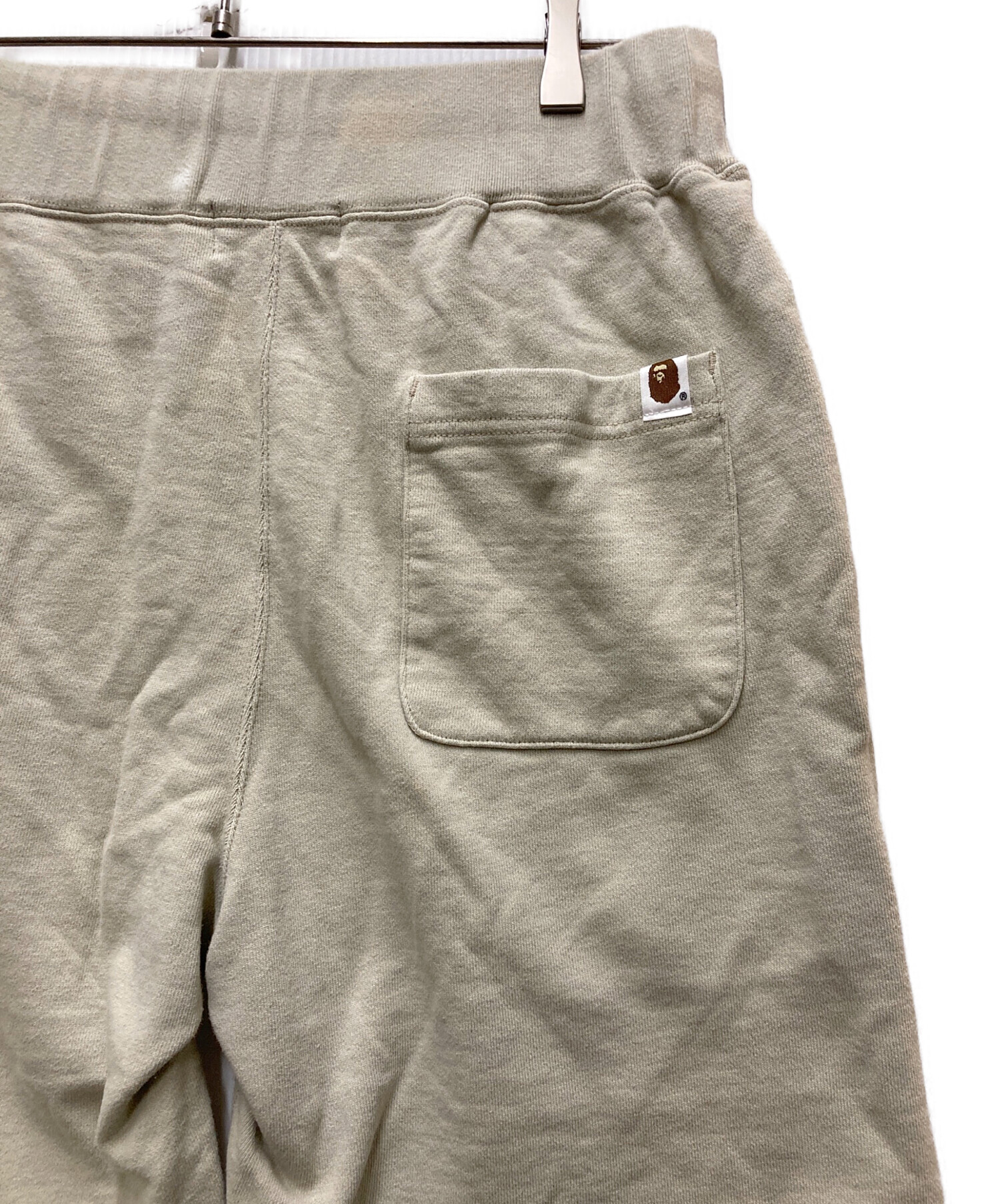 美中古 USED エイプ チャンピオンロゴ ベージュパンツ S 中古・古着通販】A BATHING APE (アベイシングエイプ) ワンポイント