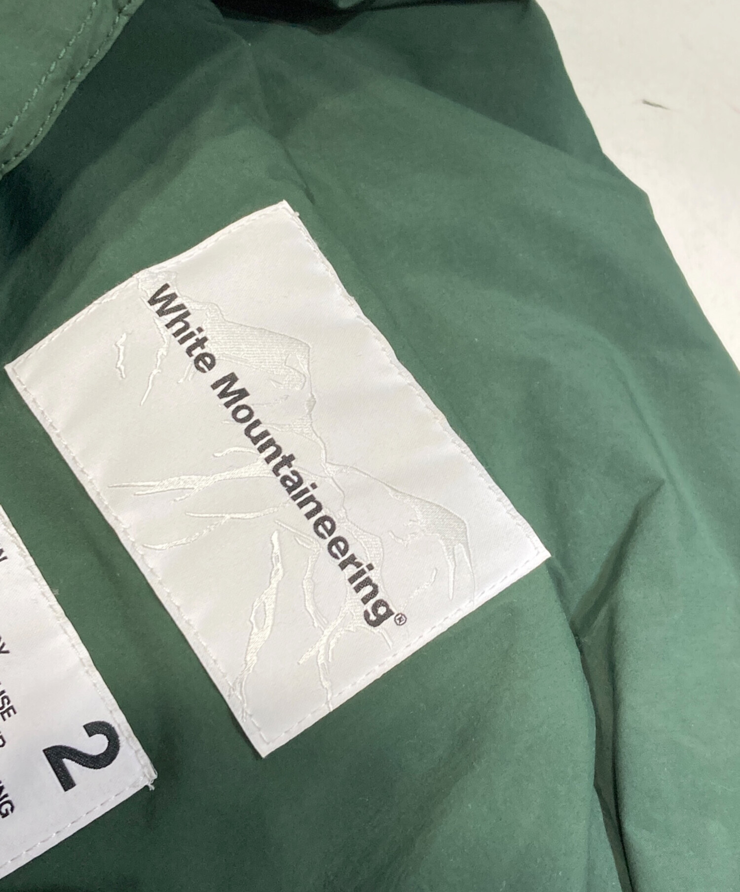 WHITE MOUNTAINEERING(ホワイトマウンテニアリング) FALLEN LEAVES PRINTED REVERSIBLE DOWN COAT メンズ  XXL【中古】【ブランド古着バズストア】 中古・古着通販】WHITE MOUNTAINEERING (ホワイトマウンテ二アニング