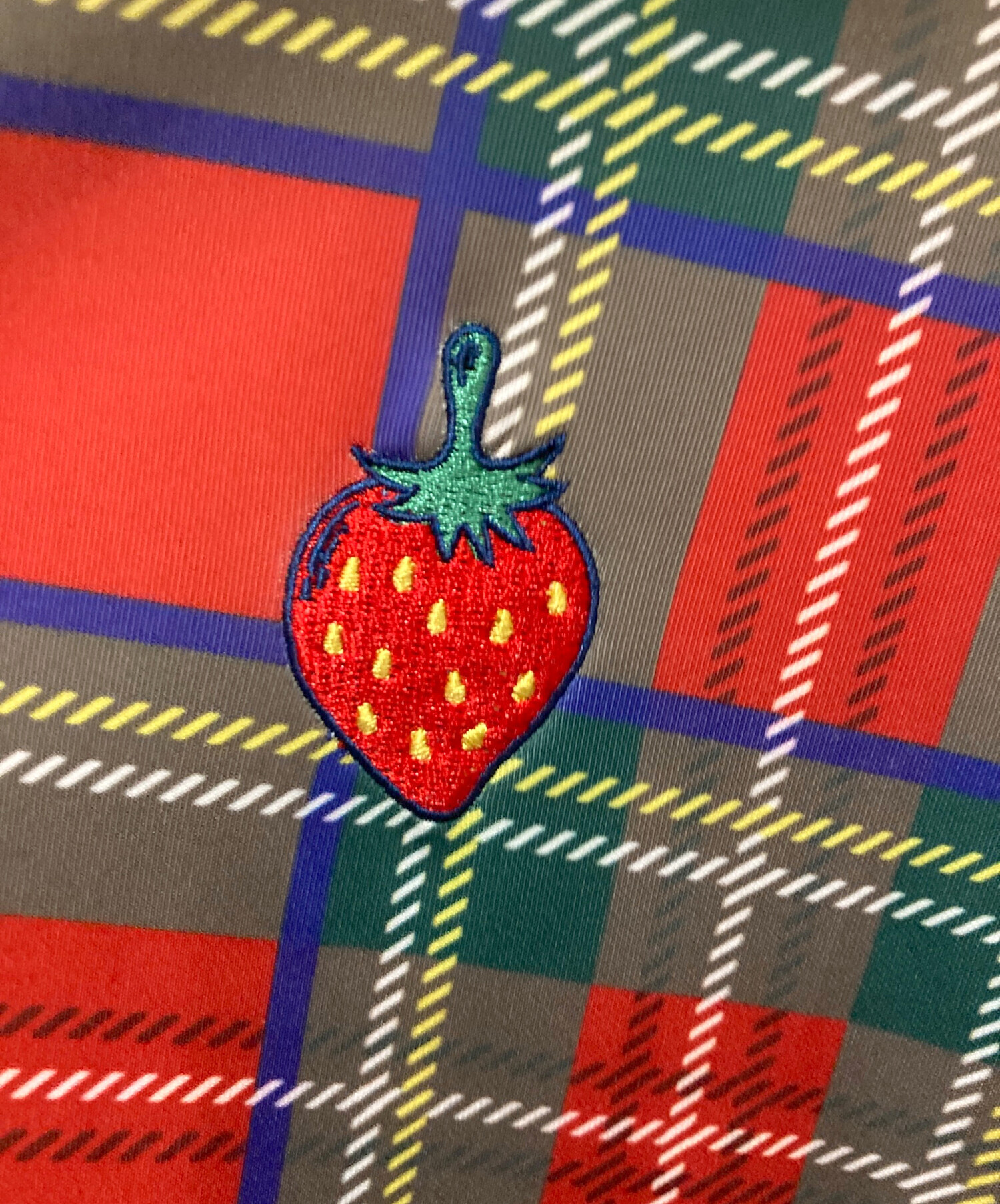 中古・古着通販】HEIHEI (ヘイヘイ) チェック イチゴ柄 トラック