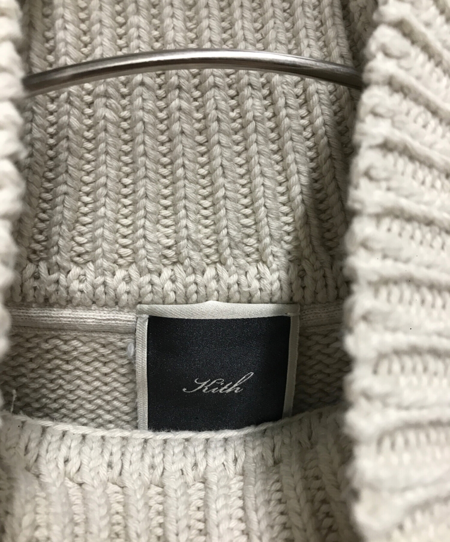 中古・古着通販】KITH (キス) Emi Crest Sweater ベージュ サイズ:S 