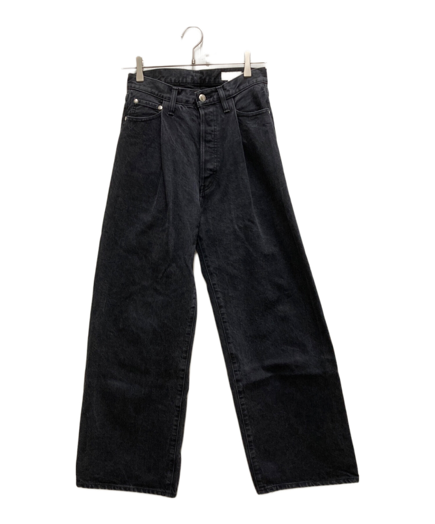 中古・古着通販】HYKE (ハイク) タックワイドデニムパンツ ブラック