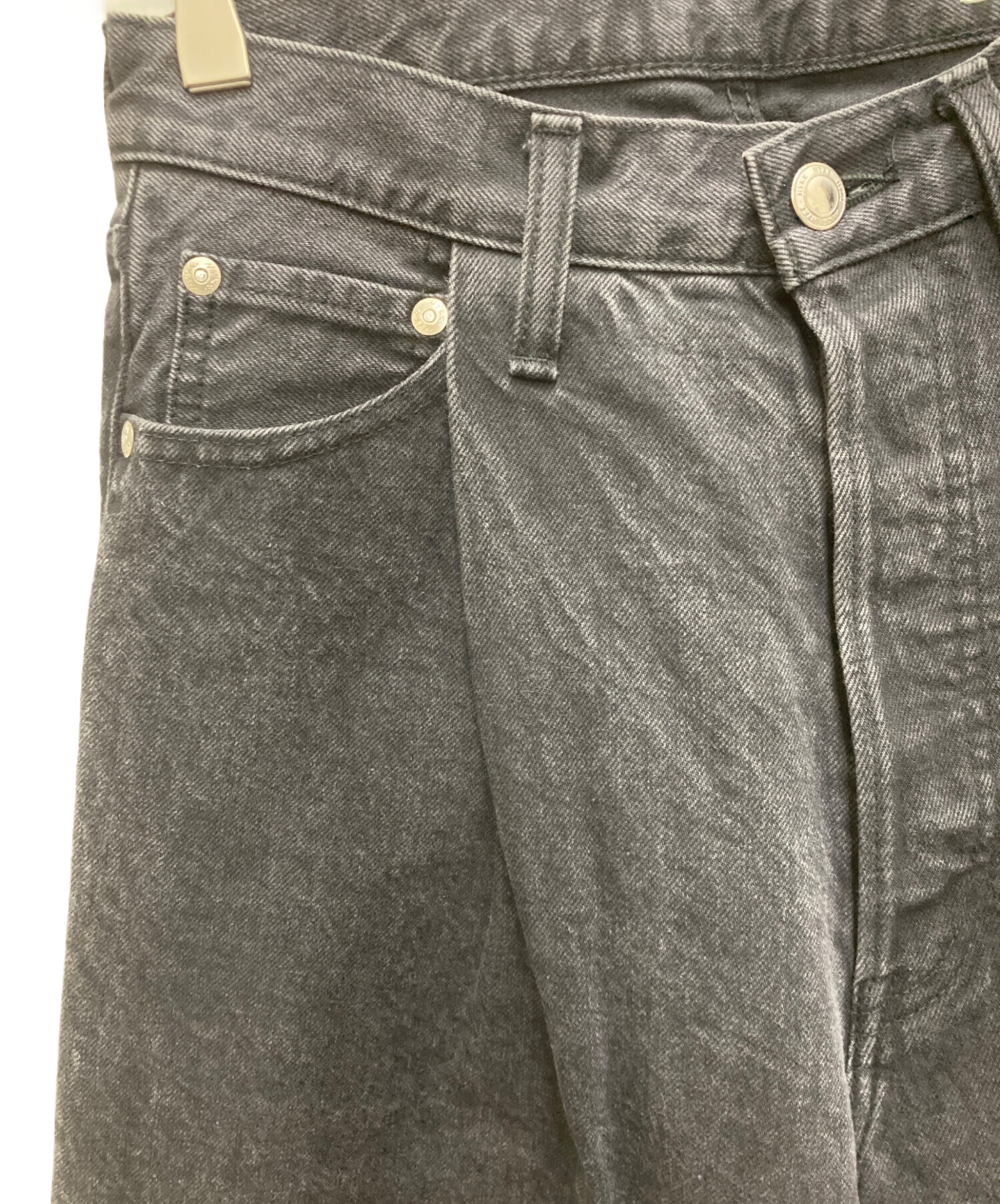 中古・古着通販】HYKE (ハイク) タックワイドデニムパンツ ブラック