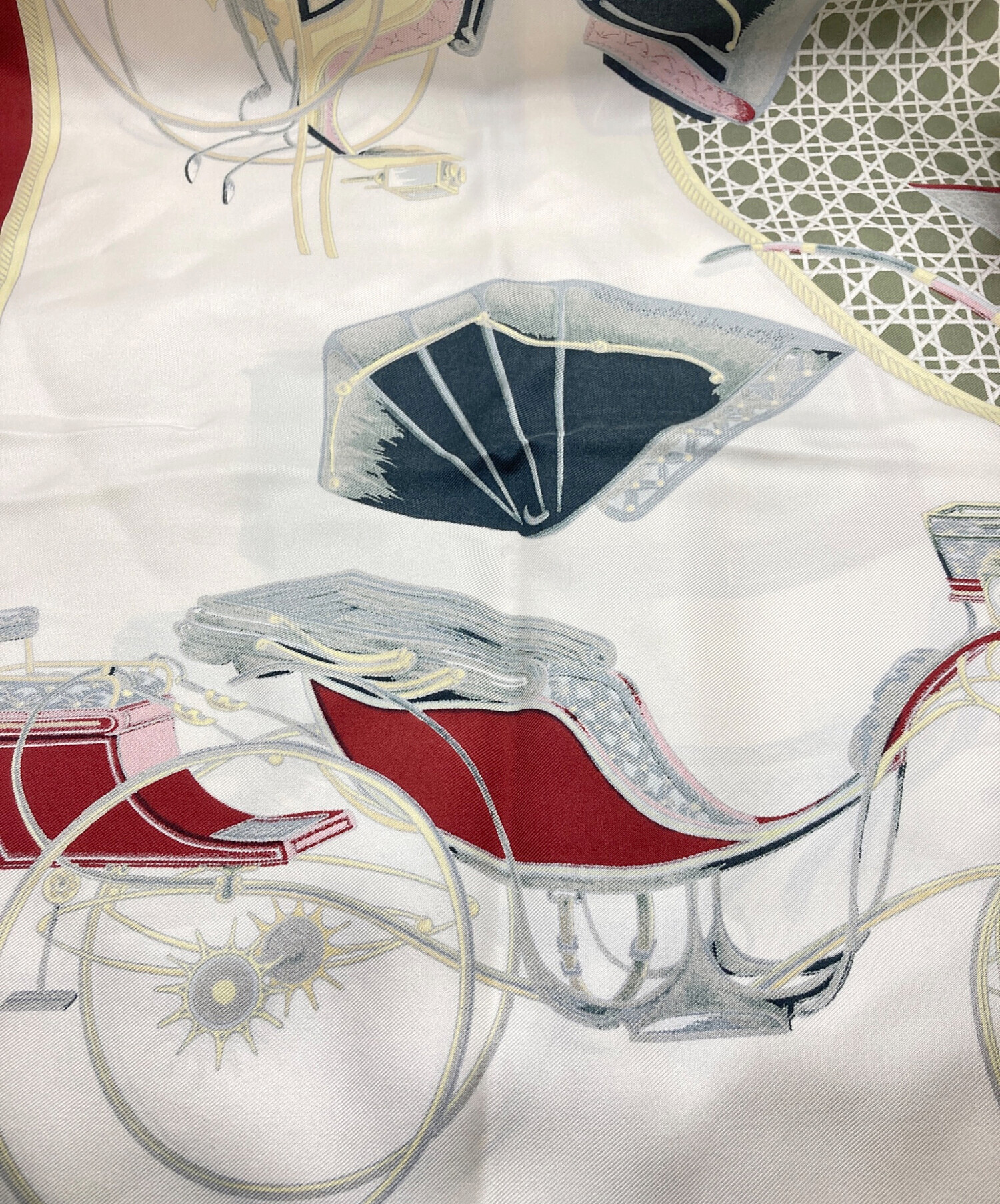 中古・古着通販】HERMES (エルメス) シルクスカーフ ベージュ×レッド