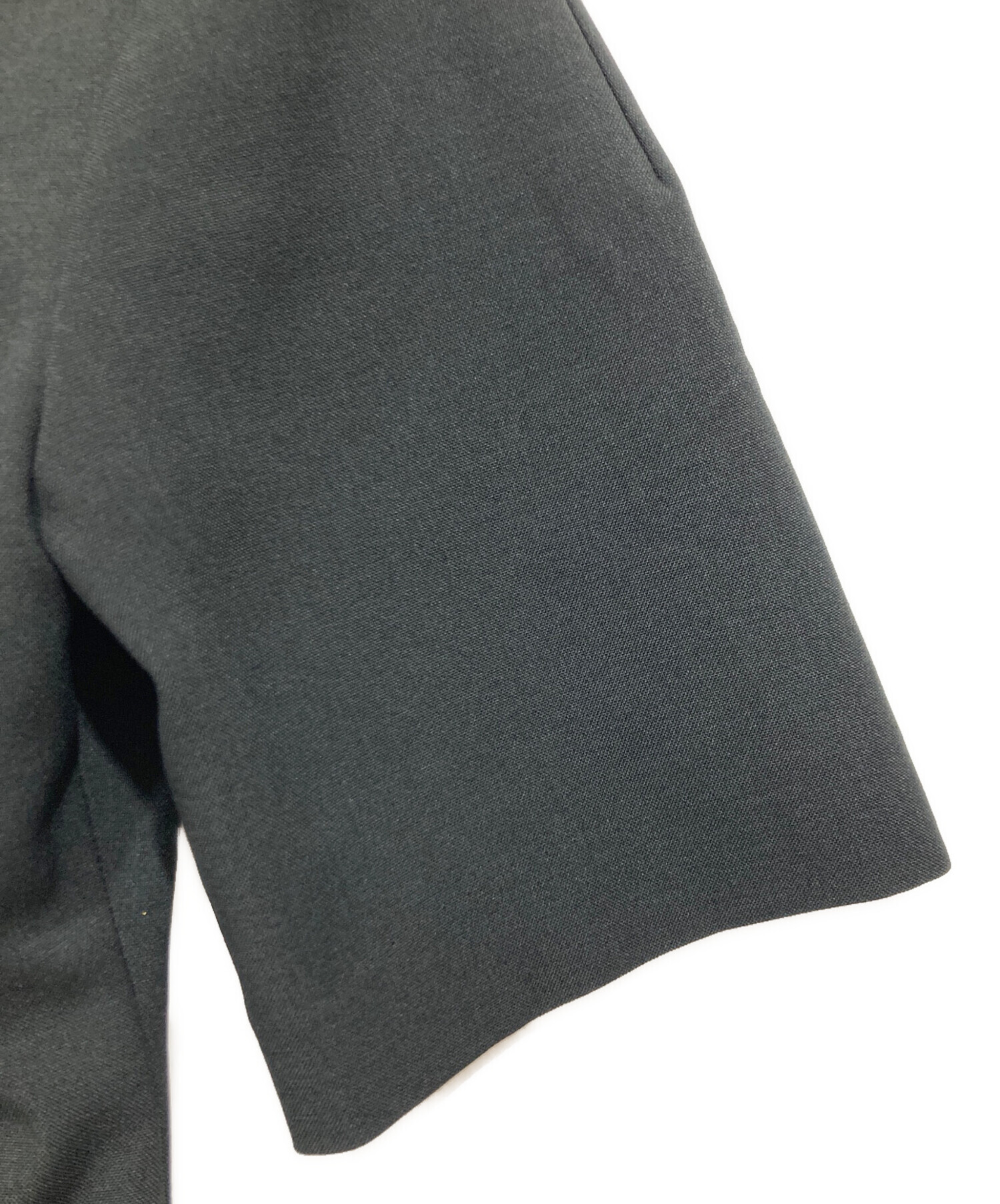 中古・古着通販】ANUKE (アンヌーク) Vneck Compact Shirts ブラック