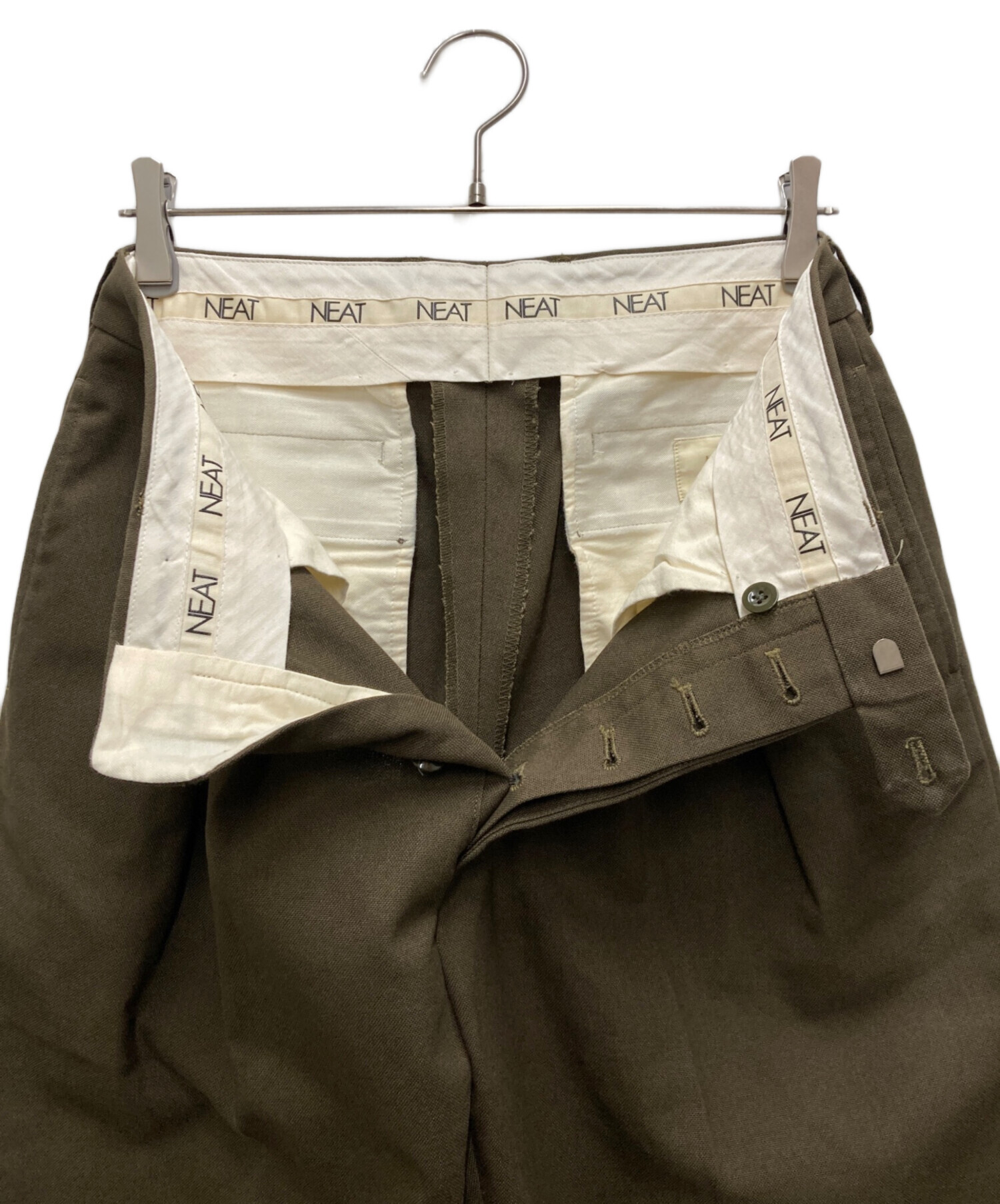 中古・古着通販】NEAT (ニート) 2タックパンツ オリーブ サイズ:46