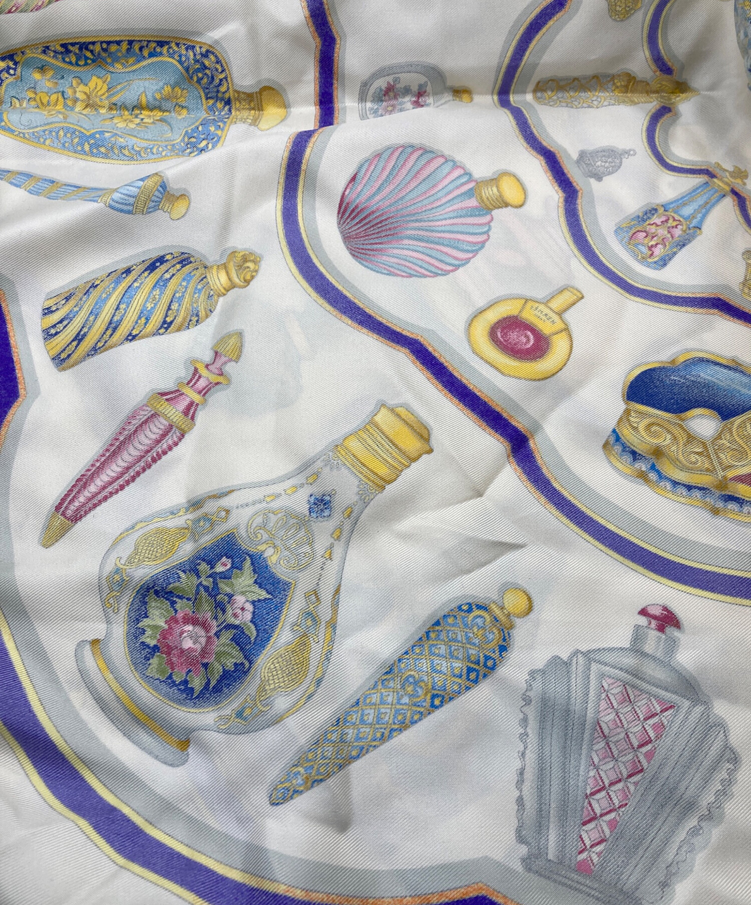 中古・古着通販】HERMES (エルメス) 香水瓶柄シルクスカーフ｜ブランド