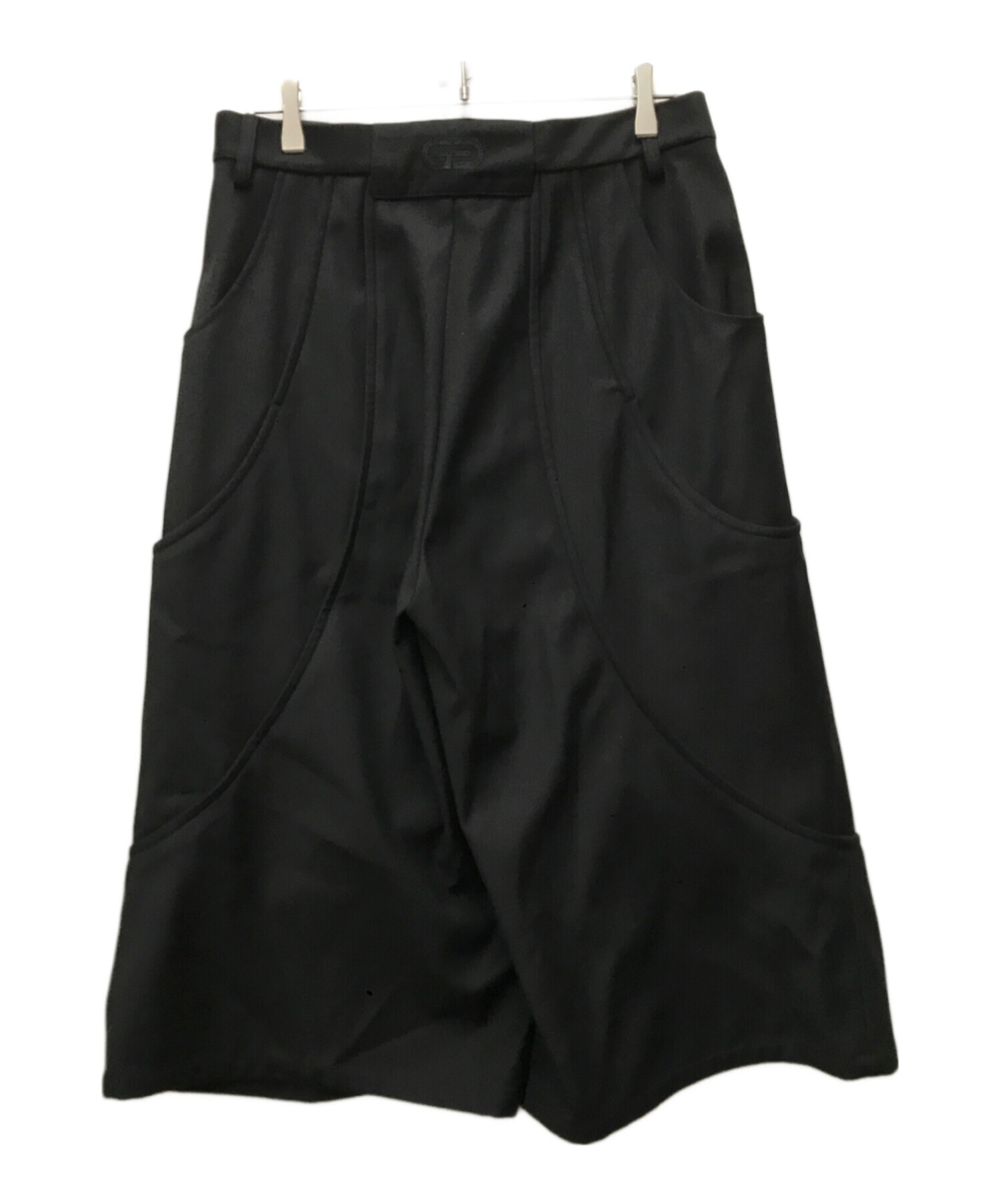 中古・古着通販】GOAT ESSENCE (ゴートエッセンス) TUCK WIDE SHORTS