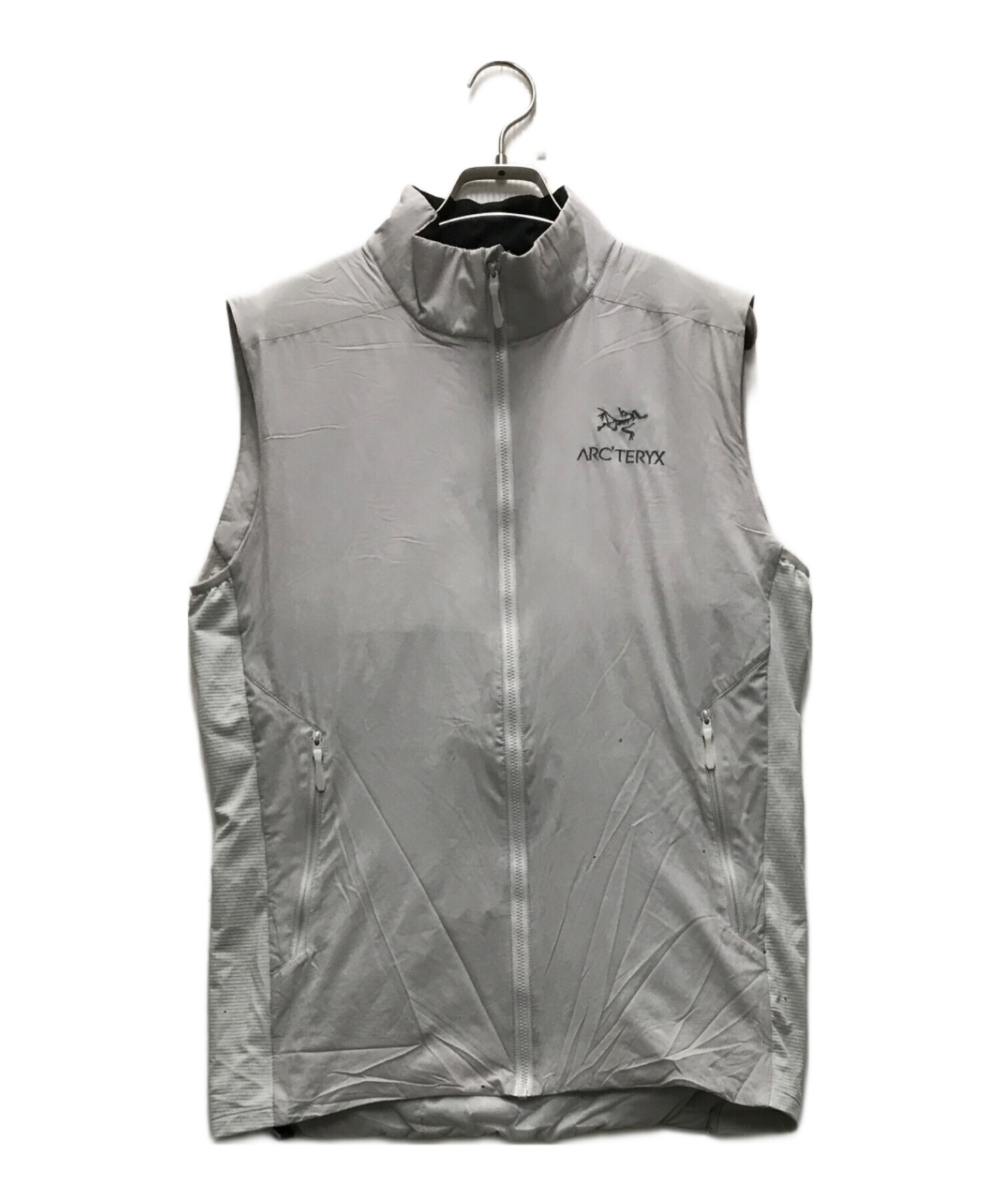 新品未使用 ARC'TERYX ATOM SL VEST Sサイズ 中古・古着通販】ARC'TERYX (アークテリクス) ATOM SL VEST グレー