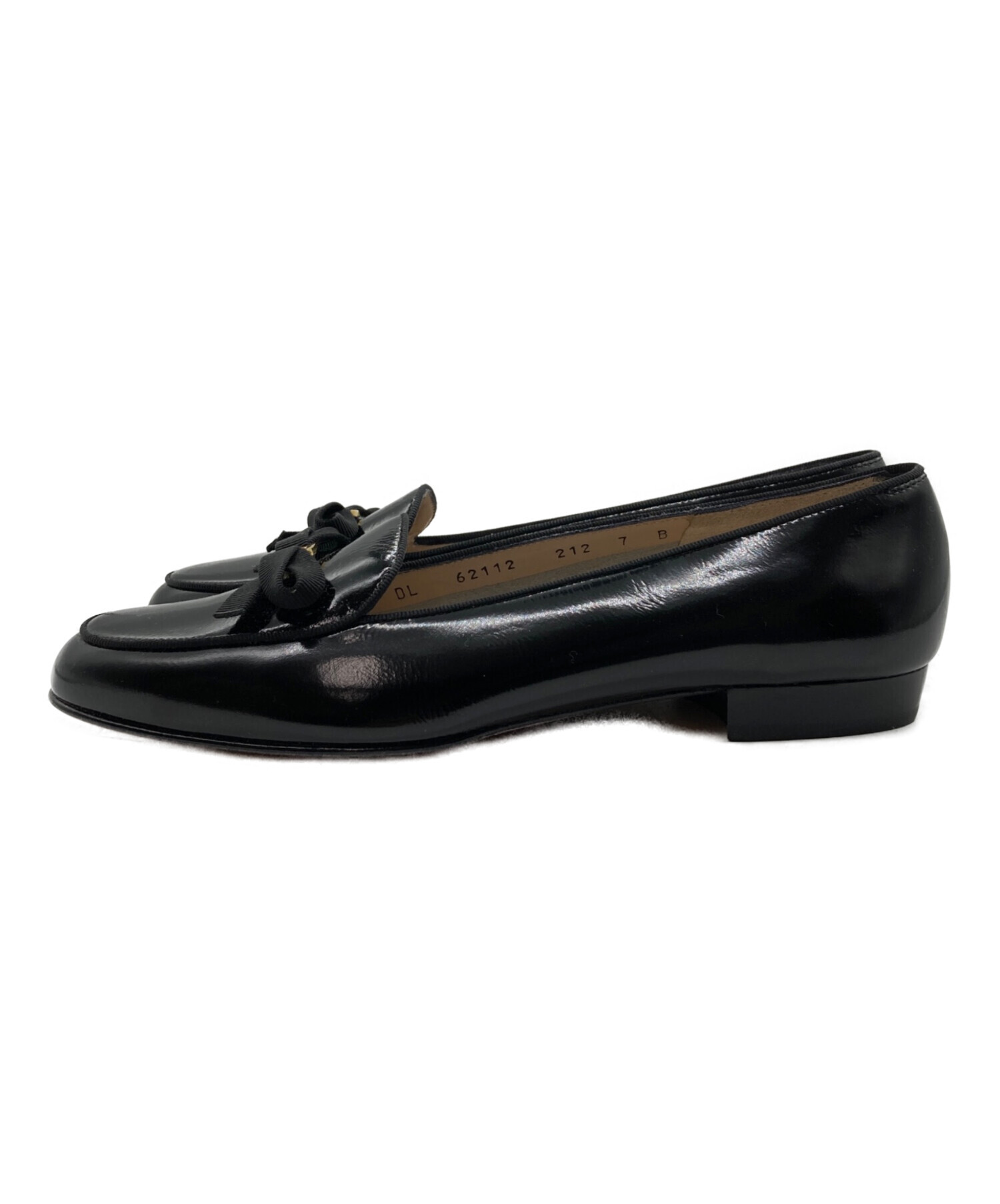 Salvatore Ferragamo リボン付き黒パンプス【中古品】【定番】 中古・古着通販】Salvatore Ferragamo (サルヴァトーレ フェラガモ