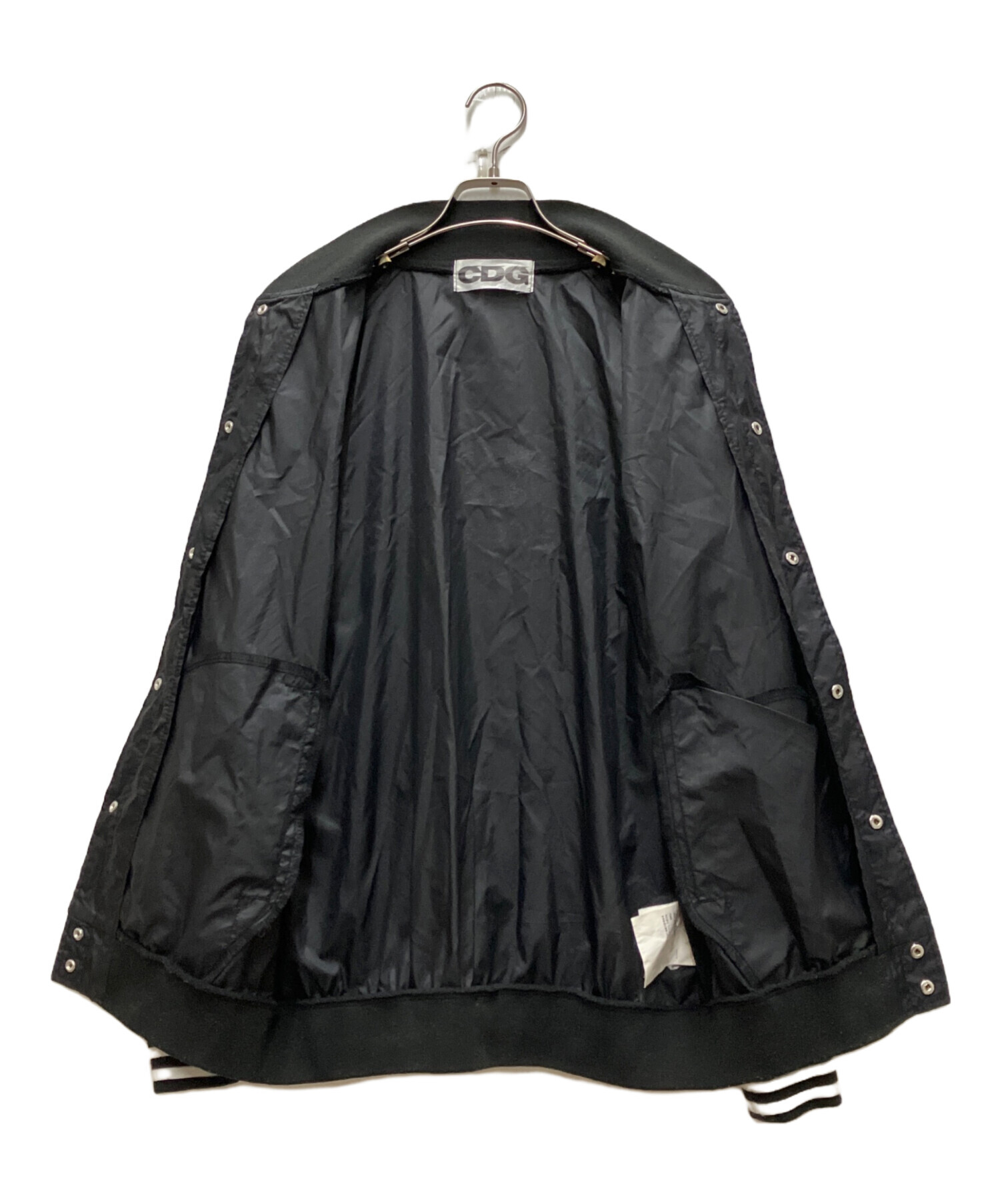 CDG ナイロン スタジャン 中古・古着通販】CDG (シーディージー) バックロゴナイロンスタジャン