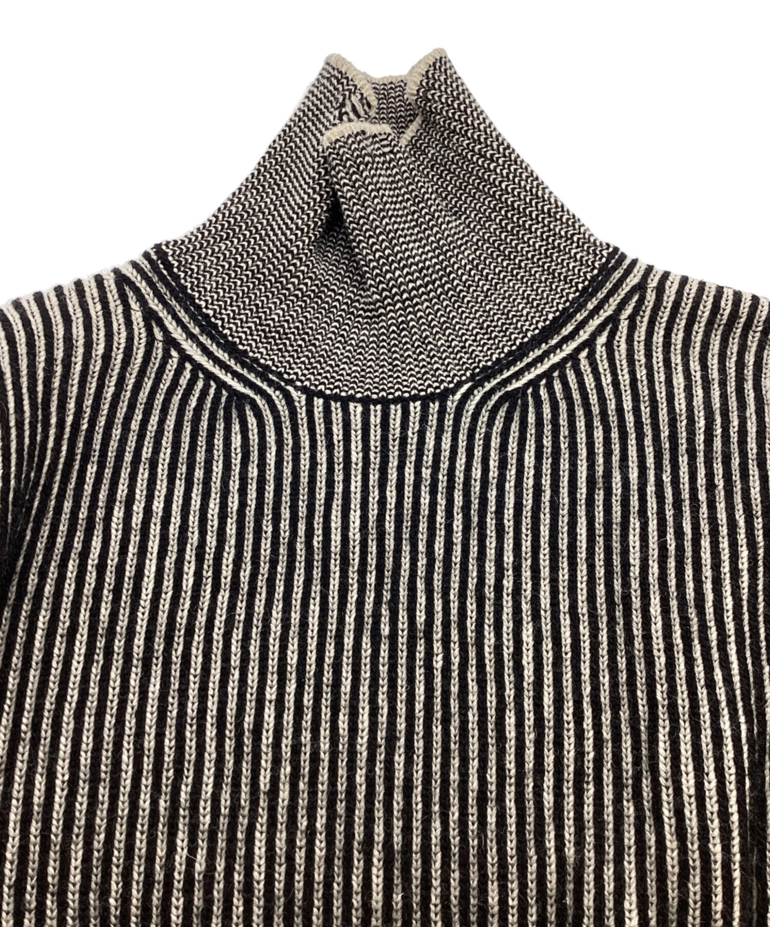 中古・古着通販】MM6 Maison Margiela distressed rib knit jumper 中古・古着通販】MM6 Maison Margiela distressed rib knit jumper