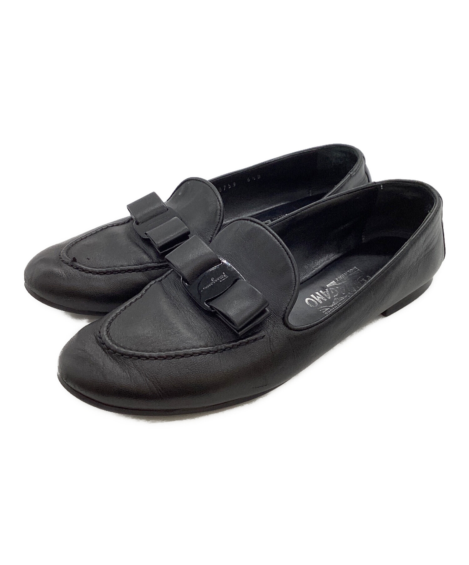 Salvatore Ferragamo 黒 ローファー 中古・古着通販】Salvatore Ferragamo (サルヴァトーレ フェラガモ