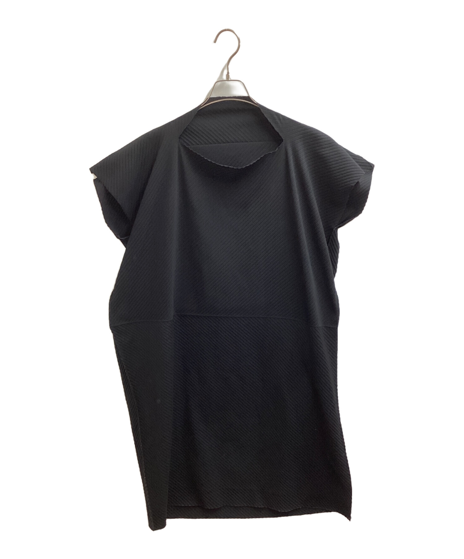 me by ISSEY MIYAKE 2024 SS ノースリーブ 未使用 中古・古着通販】me ISSEY MIYAKE (ミーイッセイ ミヤケ) ノースリーブ
