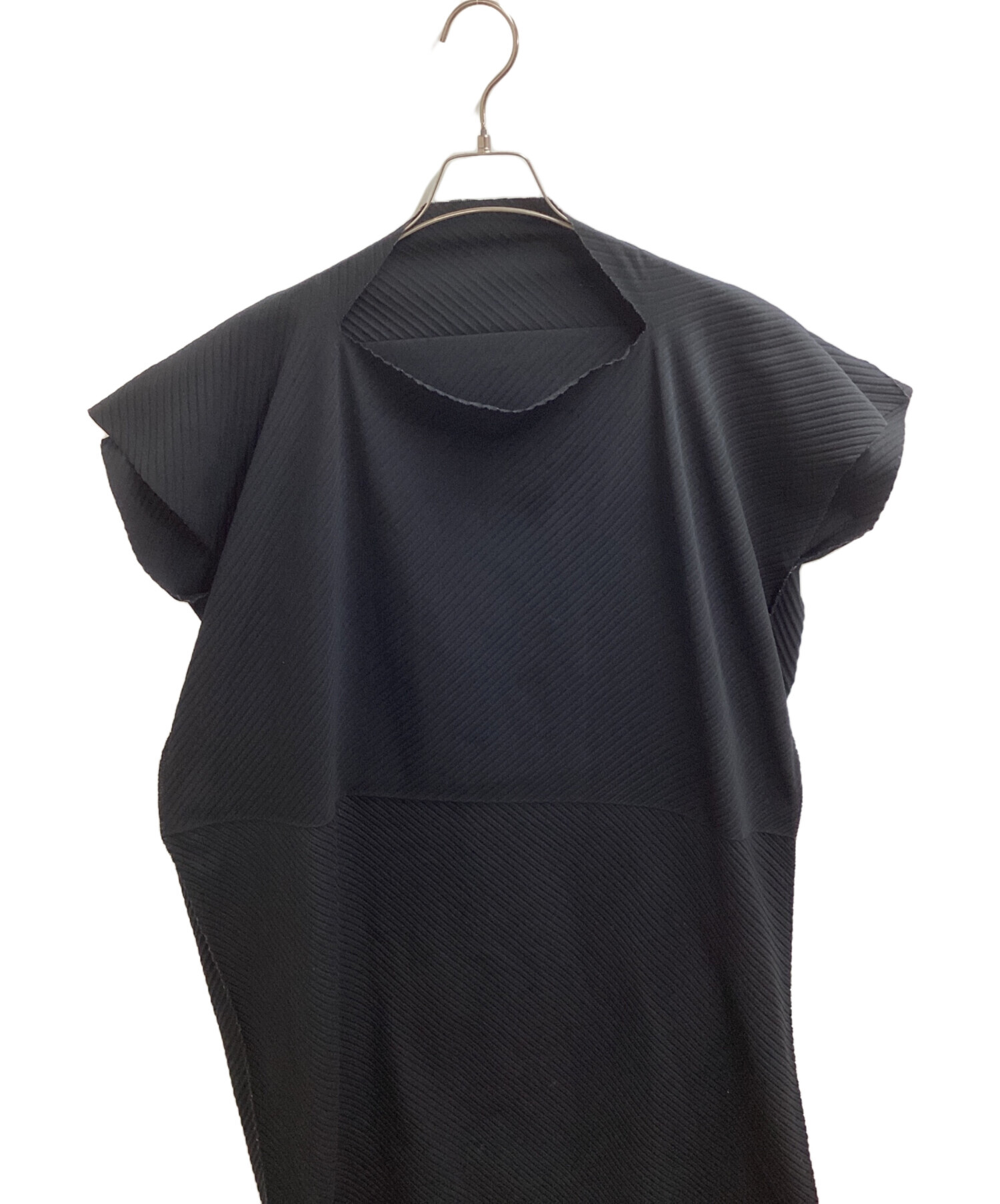 難あり ISSEY MIYAKE FETE イッセイミヤケ ノースリーブ ベスト 中古・古着通販】me ISSEY MIYAKE (ミーイッセイ ミヤケ) ノースリーブ