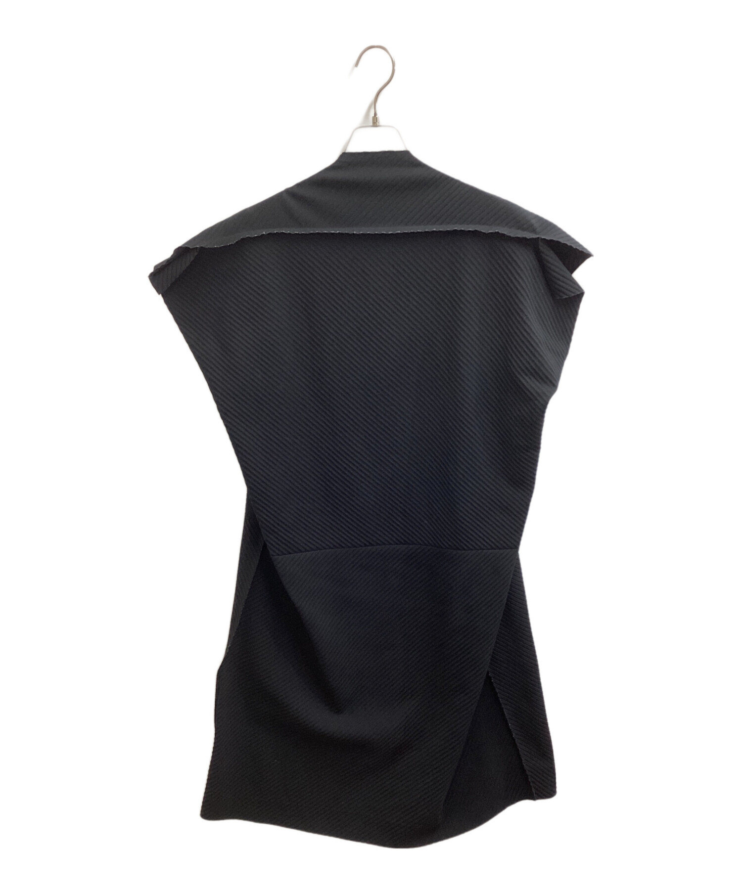 難あり ISSEY MIYAKE FETE イッセイミヤケ ノースリーブ ベスト 中古・古着通販】ISSEY MIYAKE FETE (イッセイミヤケフェット