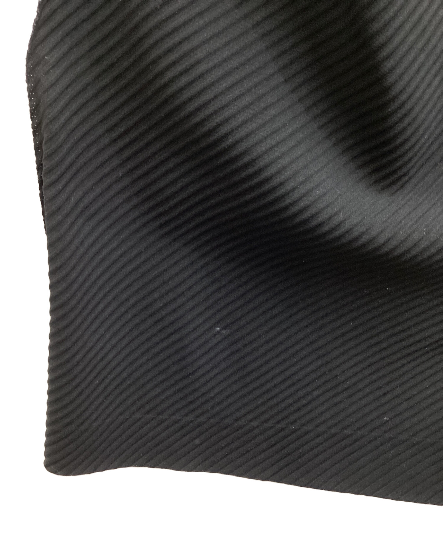 me ISSEI MIYAKE ストレッチノースリーブ　新品タグ付 中古・古着通販】me ISSEY MIYAKE (ミーイッセイ ミヤケ) ノースリーブ