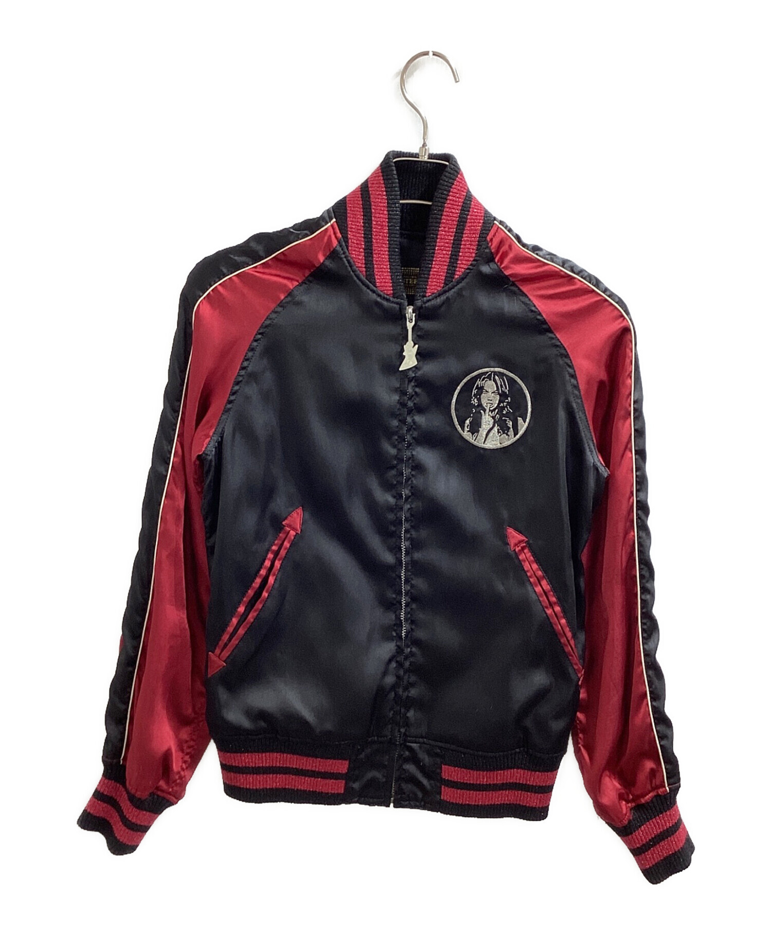 美品レア ヒステリックグラマー総柄デビルガール スタジャン レーヨン M 黒 赤 HYSTERIC GLAMOUR genzai WOMAN STADIUM JUMPER – YZ