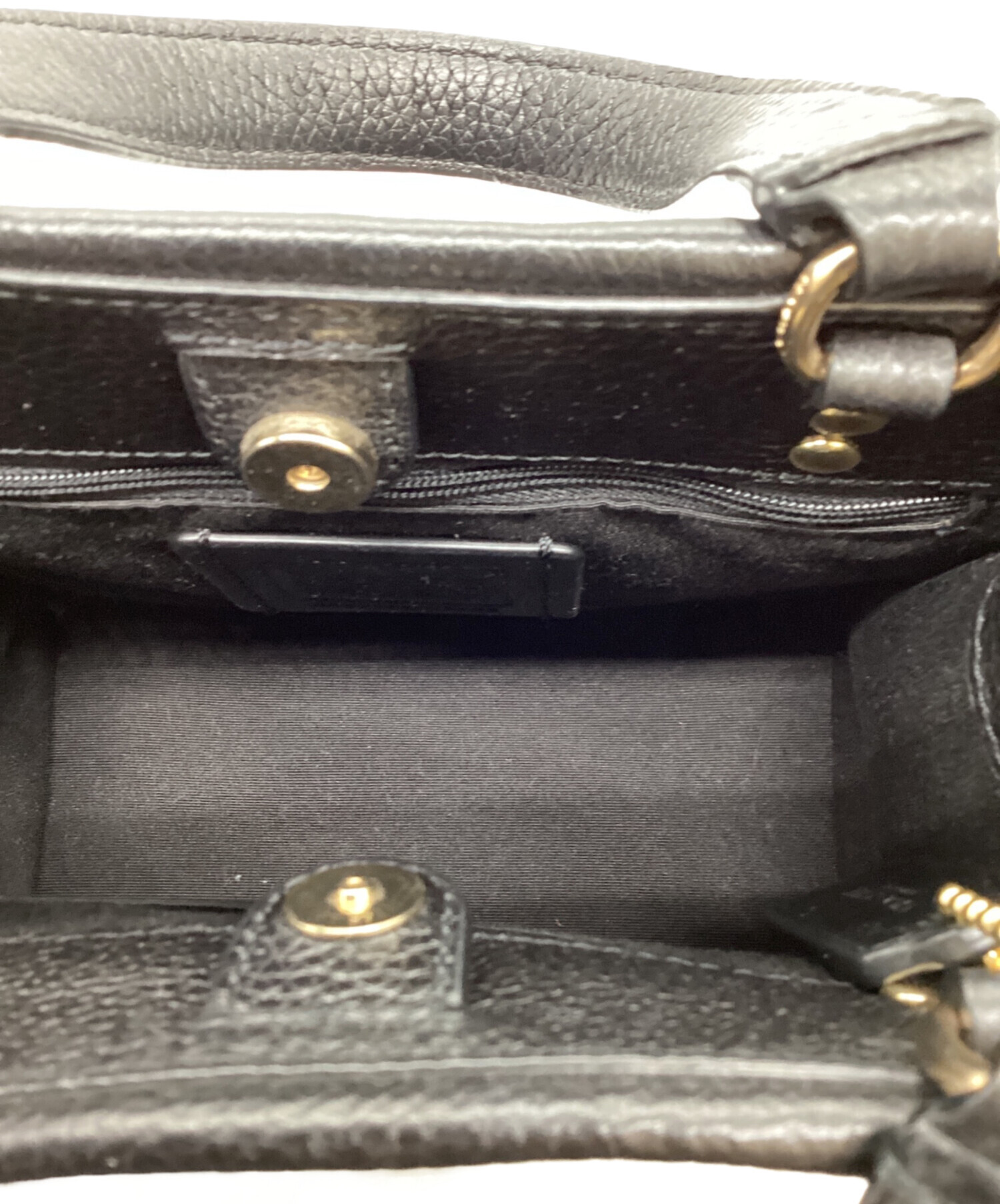 中古・古着通販】COACH (コーチ) デンプシー トート 22 ウィズ コーチ