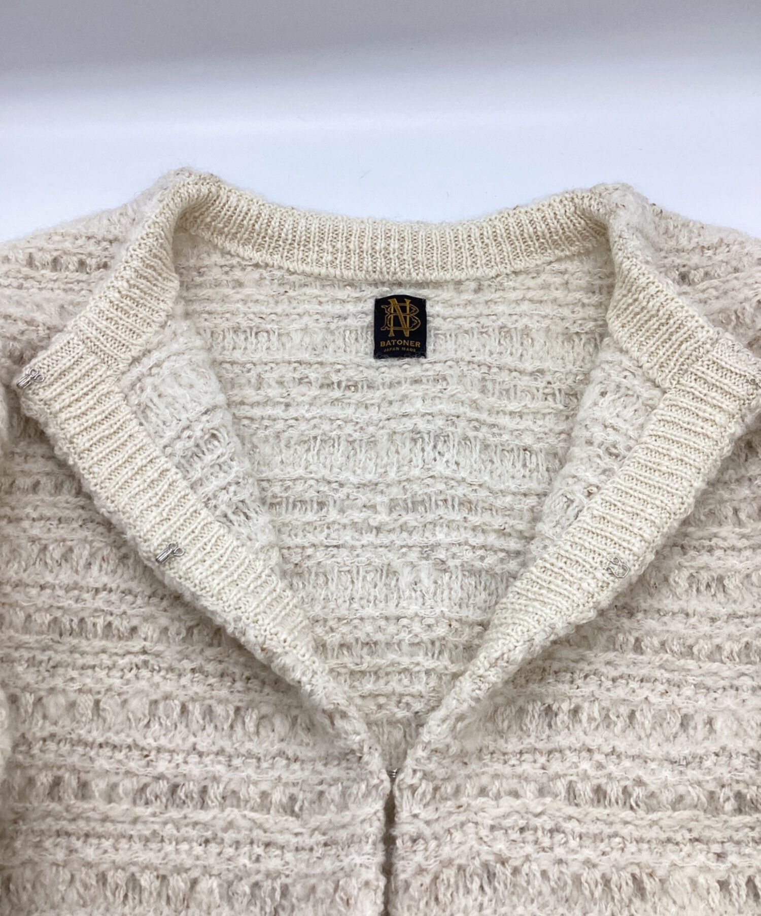 中古・古着通販】BATONER TWEEDY CREW NECK CARDIGAN OFF WHITE 