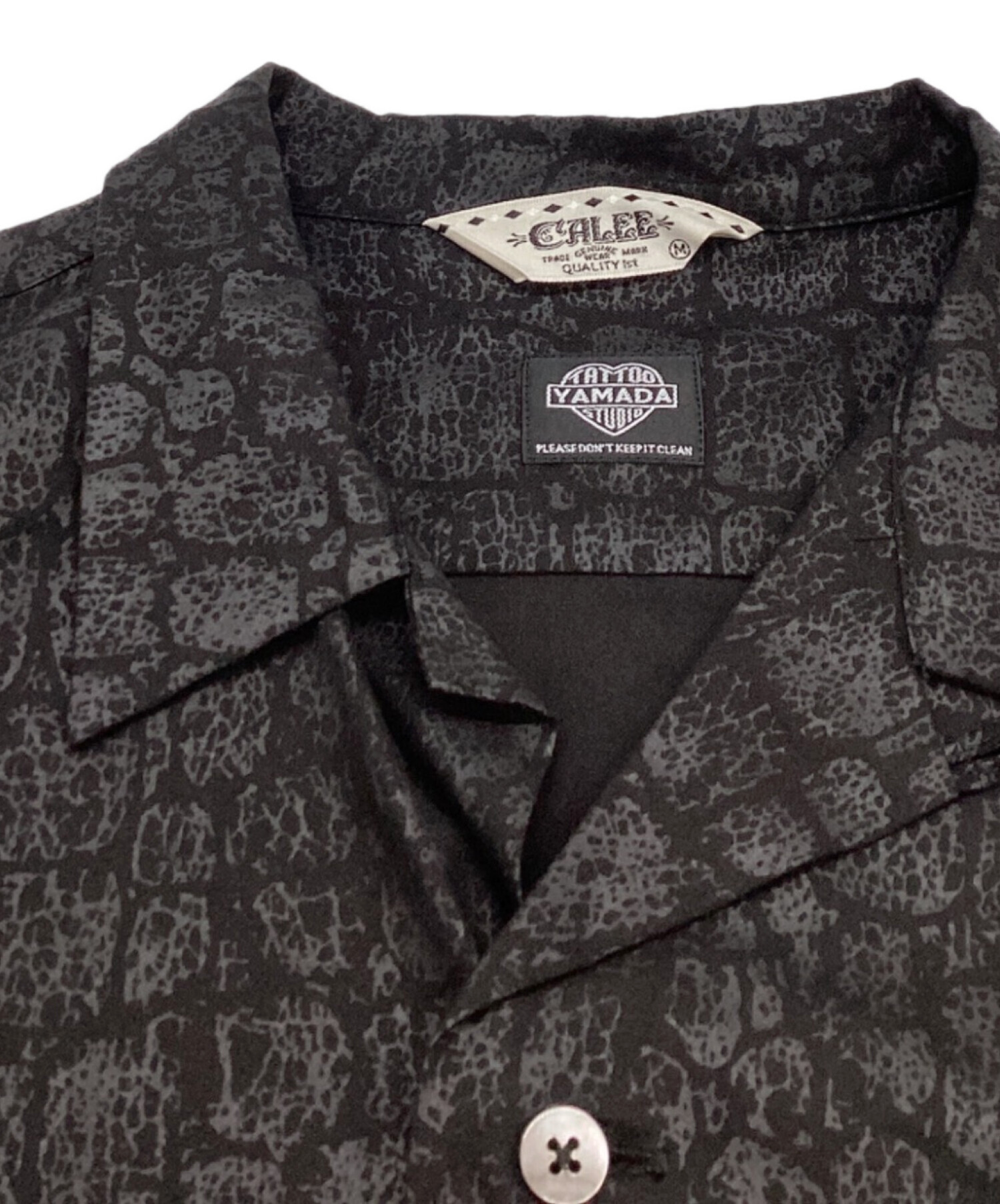 中古・古着通販】CALEE (キャリー) TATTOO STUDIO YAMADA (タトゥー