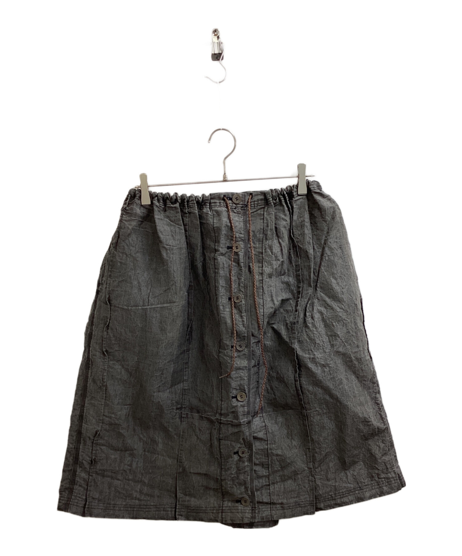 ISSEY MIYAKE イッセイミヤケ スカート グレー系 スカート 中古・古着通販】ISSEY MIYAKE Cotton-nylon blend button skirt gray