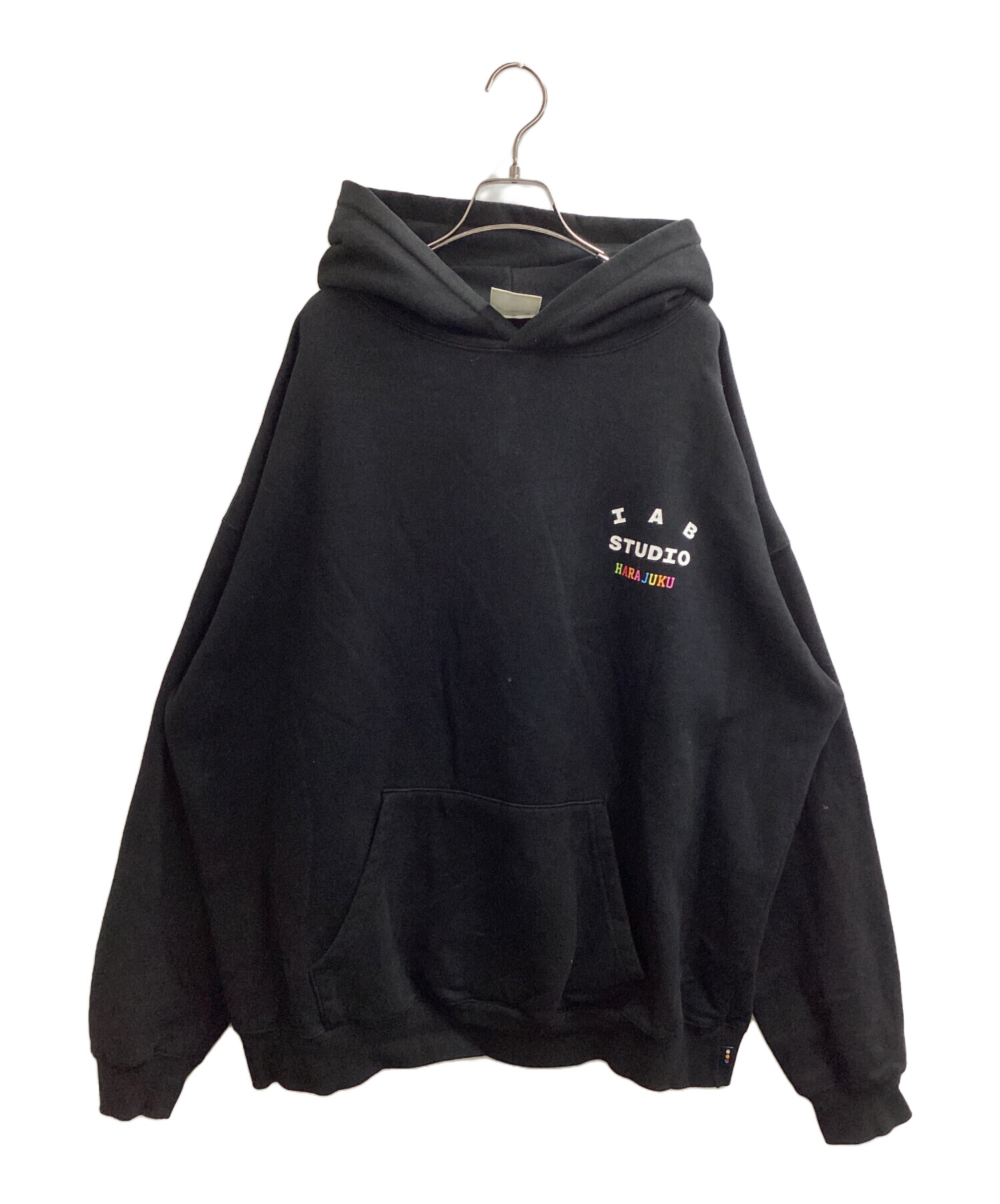 IAB STUDIO アイエービースタジオ フーディー パーカー ブラック XL 中古・古着通販】IAB STUDIO (アイエービースタジオ) harajukuパーカー