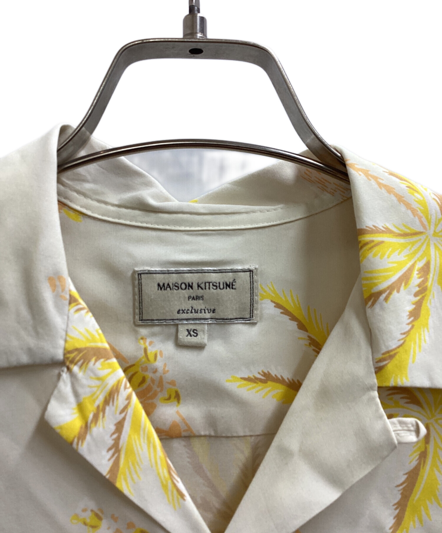 MAISON KITSUNE メゾンキツネ カジュアルシャツ M 黄 【古着】【中古】【送料無料】 MAISON KITSUNE（メゾン キツネ） Tシャツ FOX HEAD ナチュラル