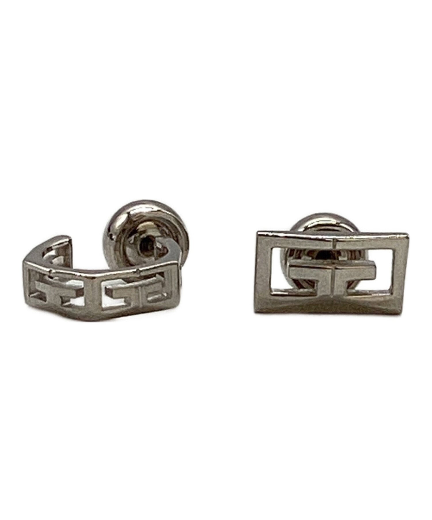 GIVENCHY シルバー ピアス　片耳のみ 中古・古着通販】GIVENCHY (ジバンシィ) ピアス シルバー｜ブランド