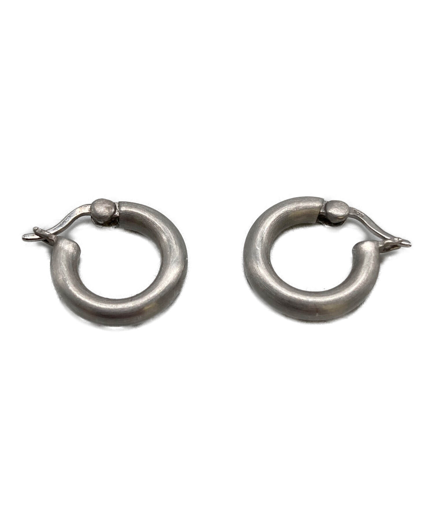 アクセサリー TOMWOOD Classic Hoops Thick Satin Medium 中古・古着通販】TOM WOOD (トムウッド) Classic Hoops Thick Satin