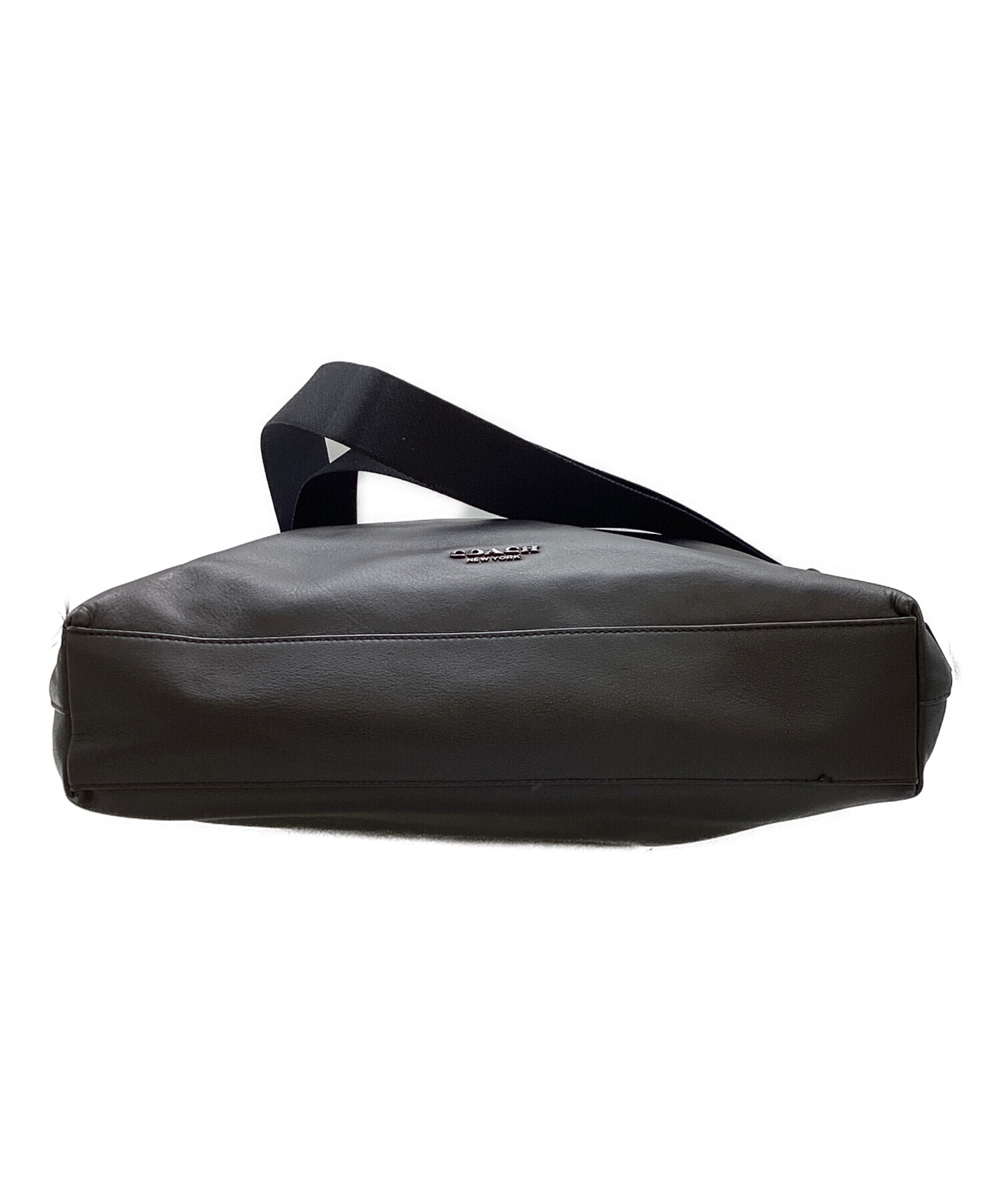 未使用！COACH ブラック ショルダーバッグ 中古・古着通販】COACH (コーチ) ショルダーバッグ ブラック｜ブランド