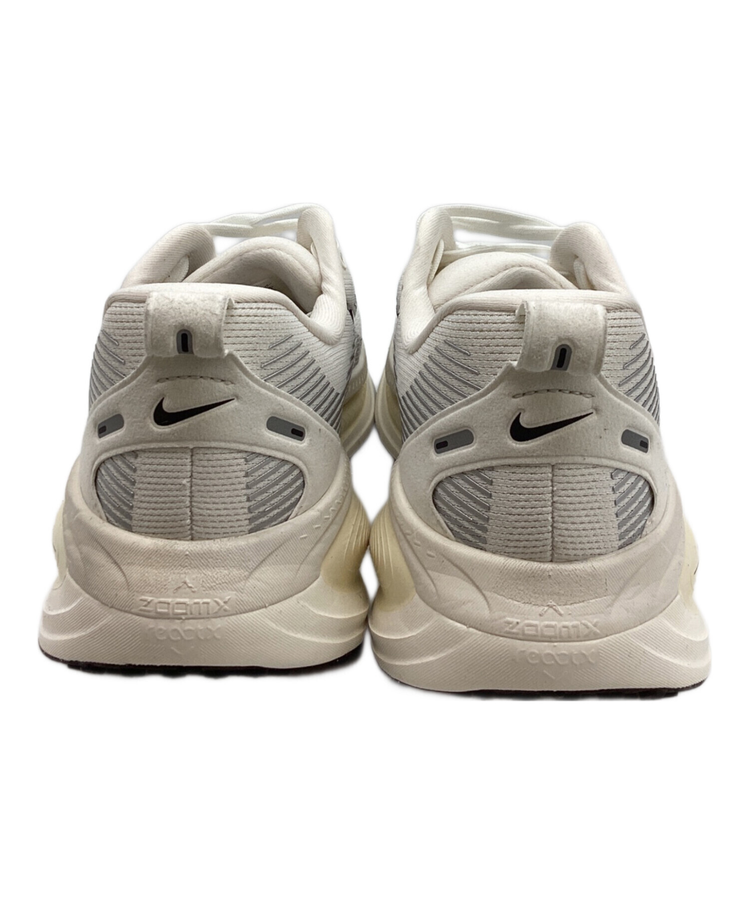 中古・古着通販】NIKE (ナイキ) Vomero 18 / HM6803-101 ホワイト