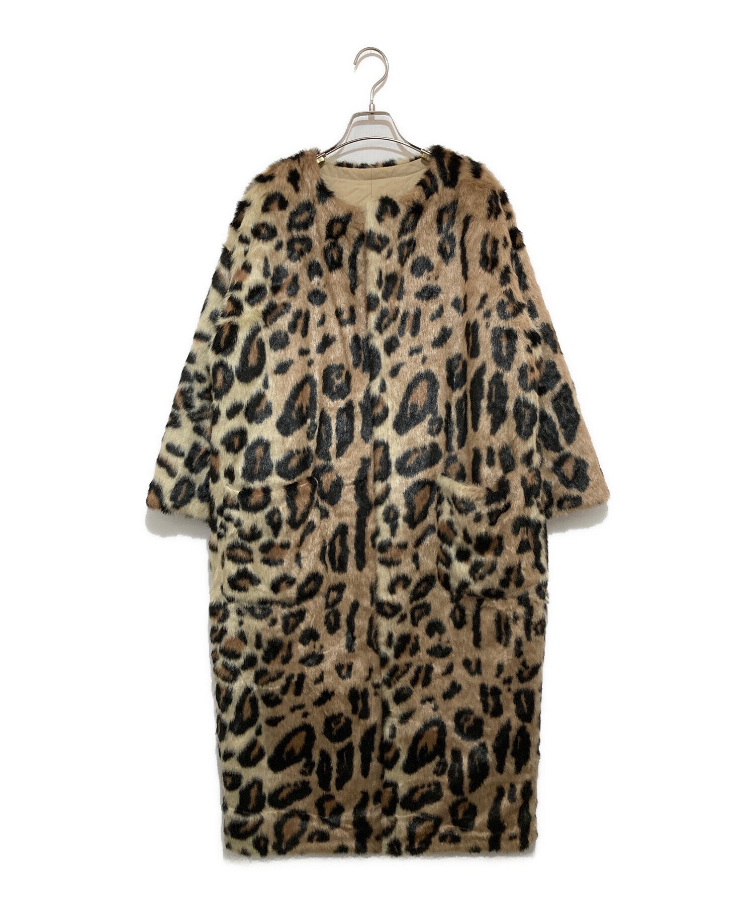 美品　markaマーカ スーベニアコート リバーシブル　オリーブ　サイズ3 美品 markaマーカ スーベニアコート リバーシブル オリーブ