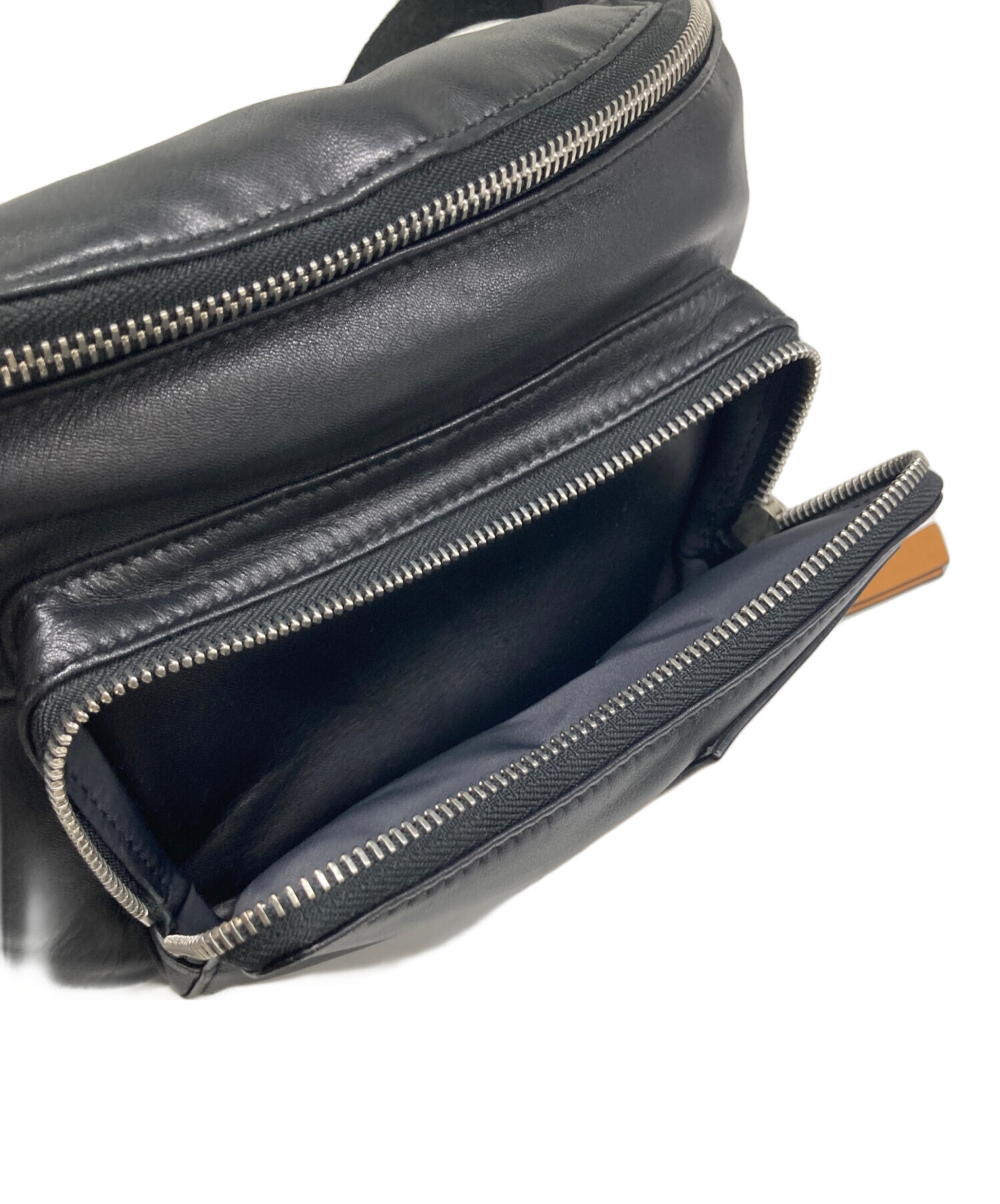 中古・古着通販】LOEWE (ロエベ) Bumbag Puffy ブラック｜ブランド