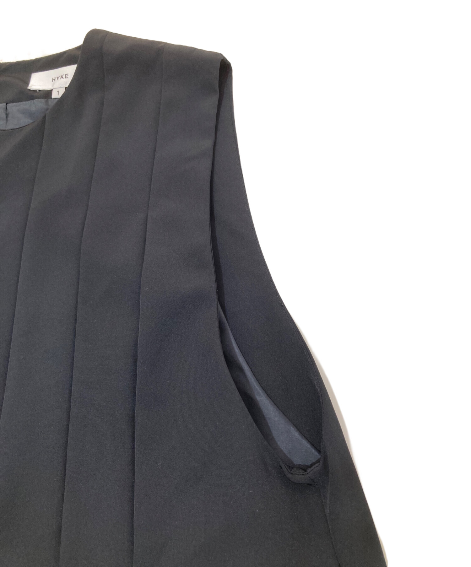 中古・古着通販】HYKE (ハイク) プリーツノースリーブワンピース