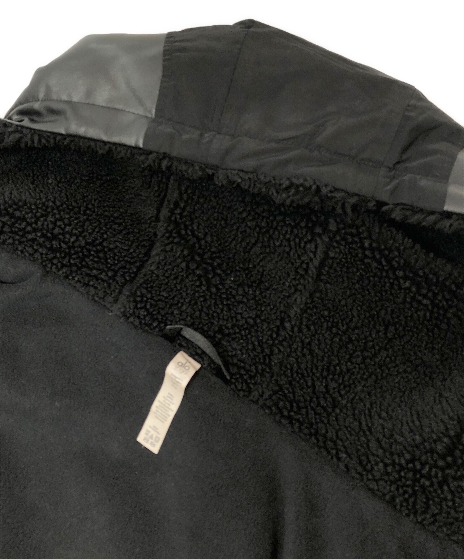 中古・古着通販】ALO Yoga (アローヨガ) Alo Sherpa Utility Gear 