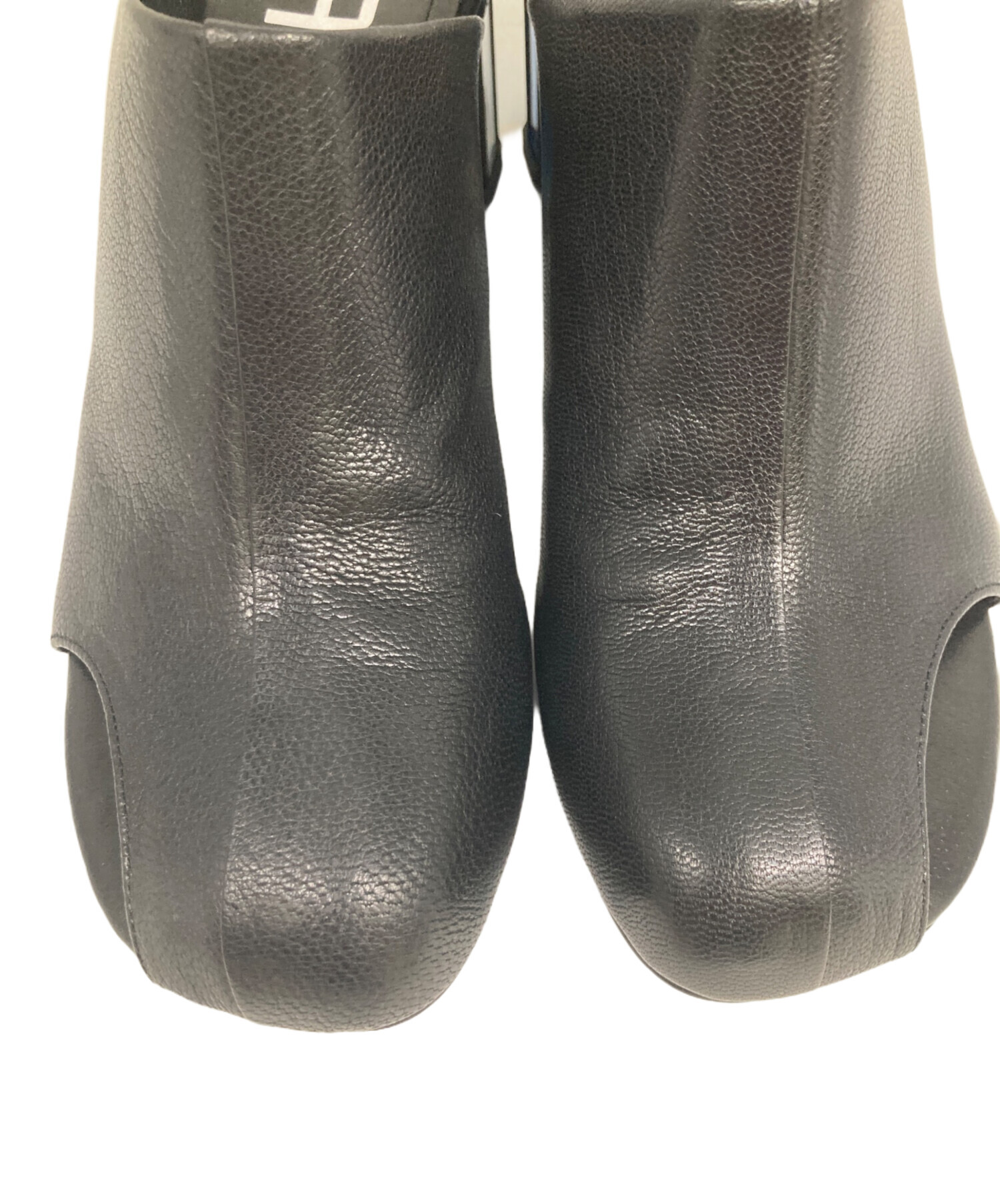 中古・古着通販】MANA (マナ) ミラーヒール・アシメカットミュール