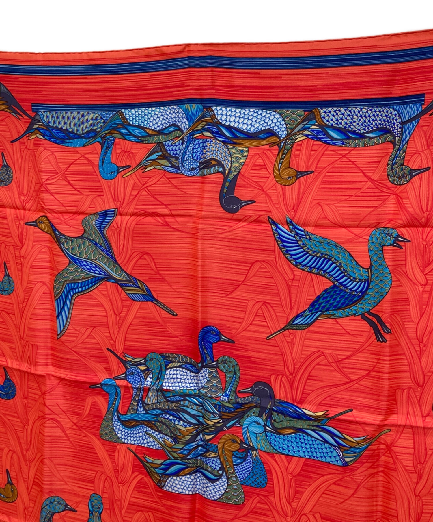 あ*き様 Hermès L'hiver 赤 シルク スカーフ 中古・古着通販】HERMES (エルメス) シルクスカーフ mare aux canards