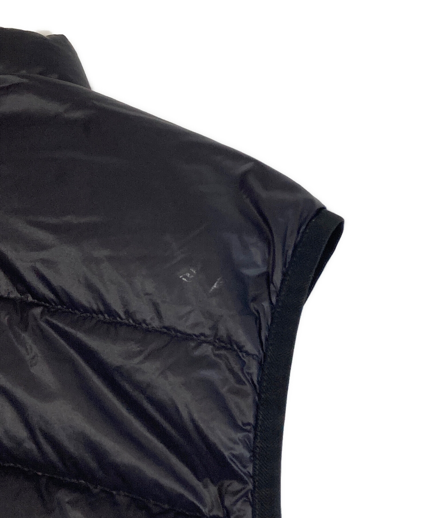 中古・古着通販】PRADA (プラダ) Triangle Logo Plate Down Vest