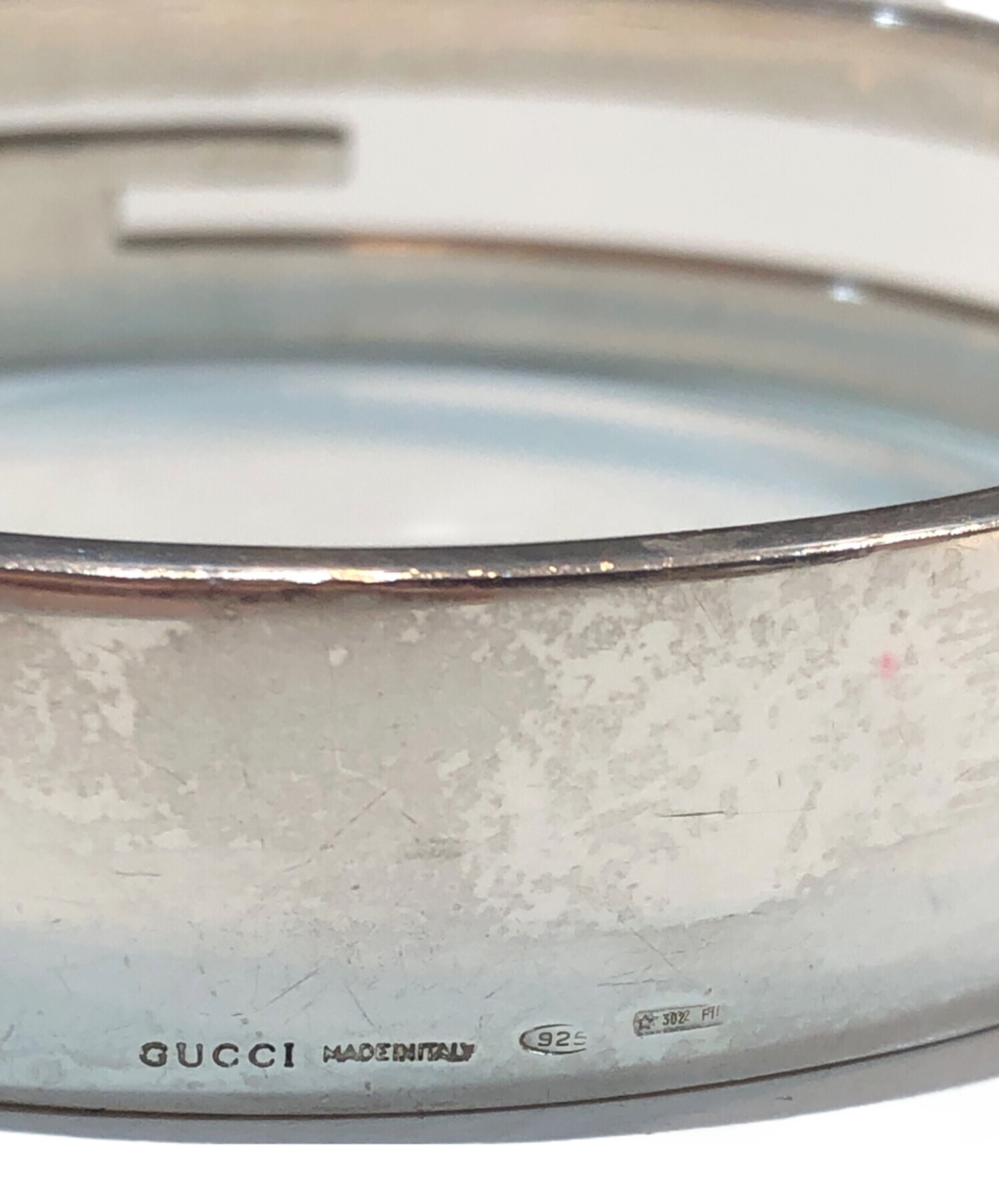 中古・古着通販】GUCCI (グッチ) カットアウト Gロゴ ラージ バングル