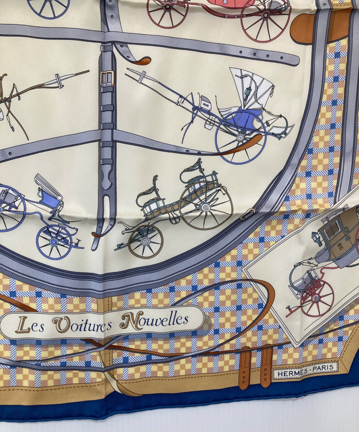 エルメス 【新品同様】Les Voitures Nouvelles 馬車の変遷 カレ70 シルク HERMES】エルメス『カレ70 馬車の変遷 Les Voitures Nouvelle