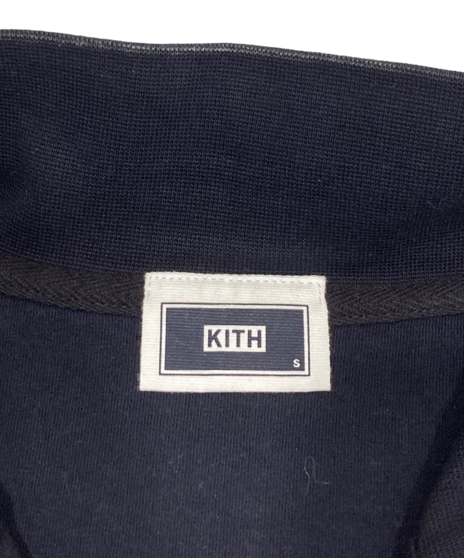中古・古着通販】KITH (キス) ワンポイントロゴ刺繍スウェットジップ 中古・古着通販】KITH (キス) ワンポイントロゴ刺繍スウェットジップ